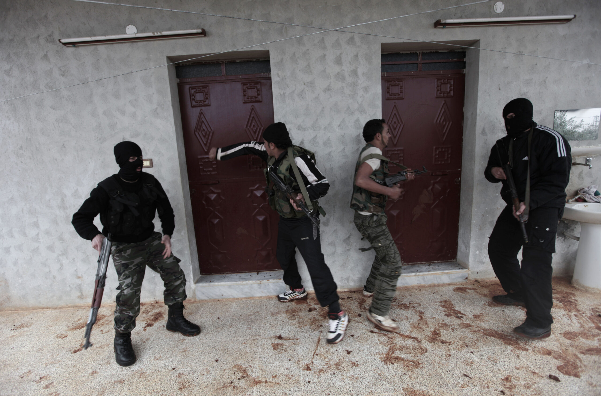 In Syrian rebel training, motivation trumps skills