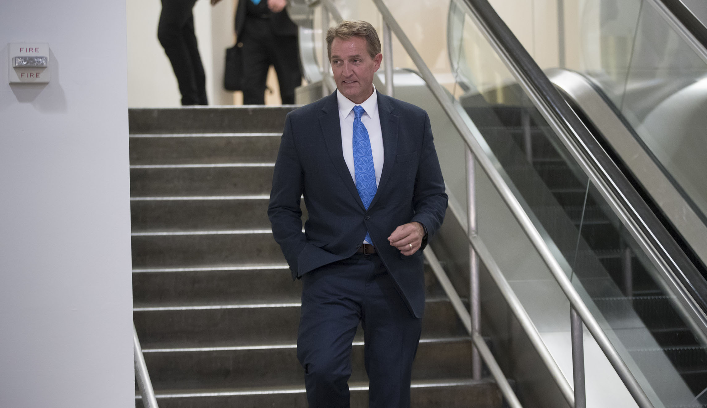 Arizona Republicans open doors to party resources for Jeff Flake challenger Kelli Ward