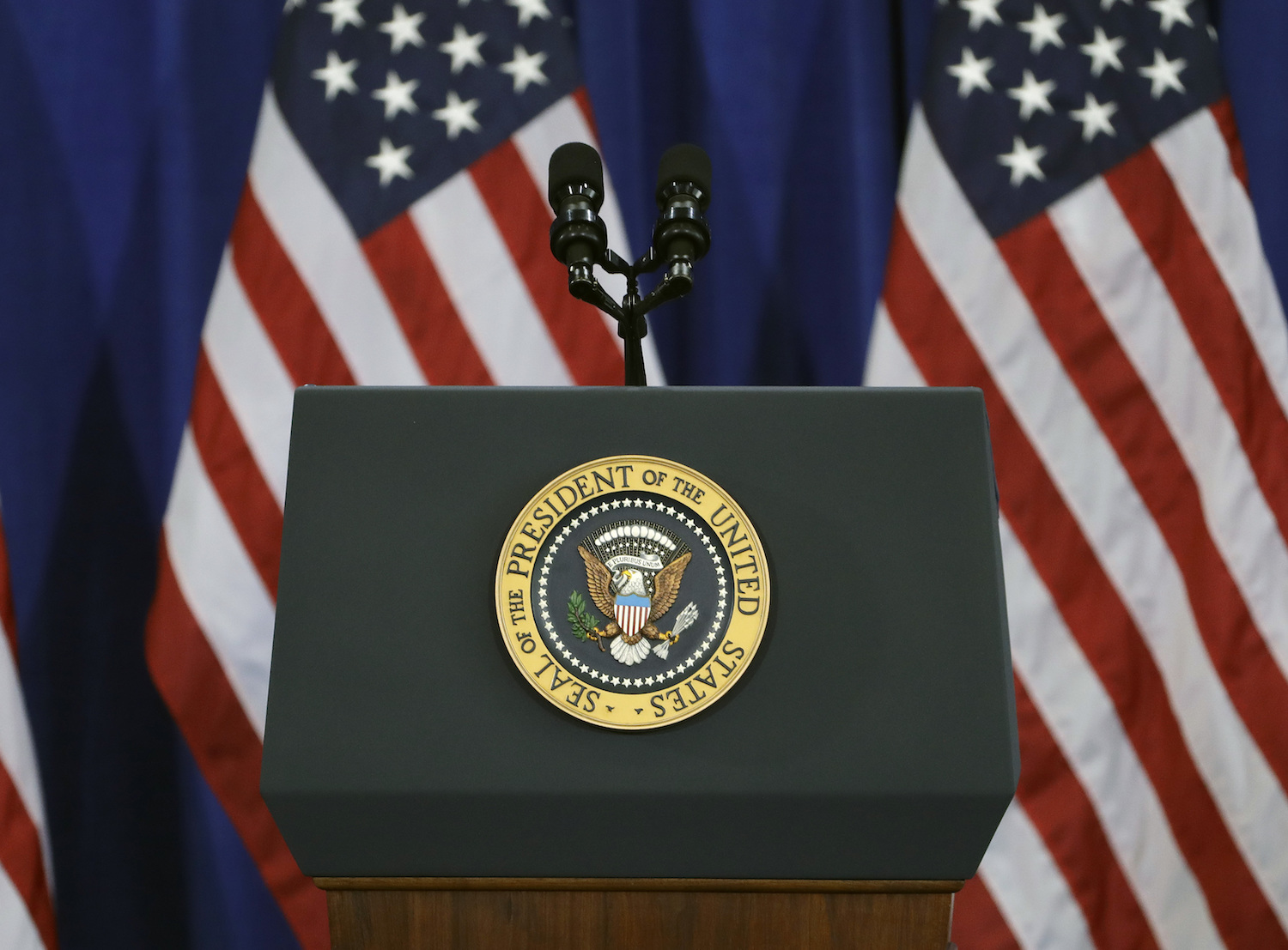 Stolen presidential plaques found in home of Kennedy Center volunteer