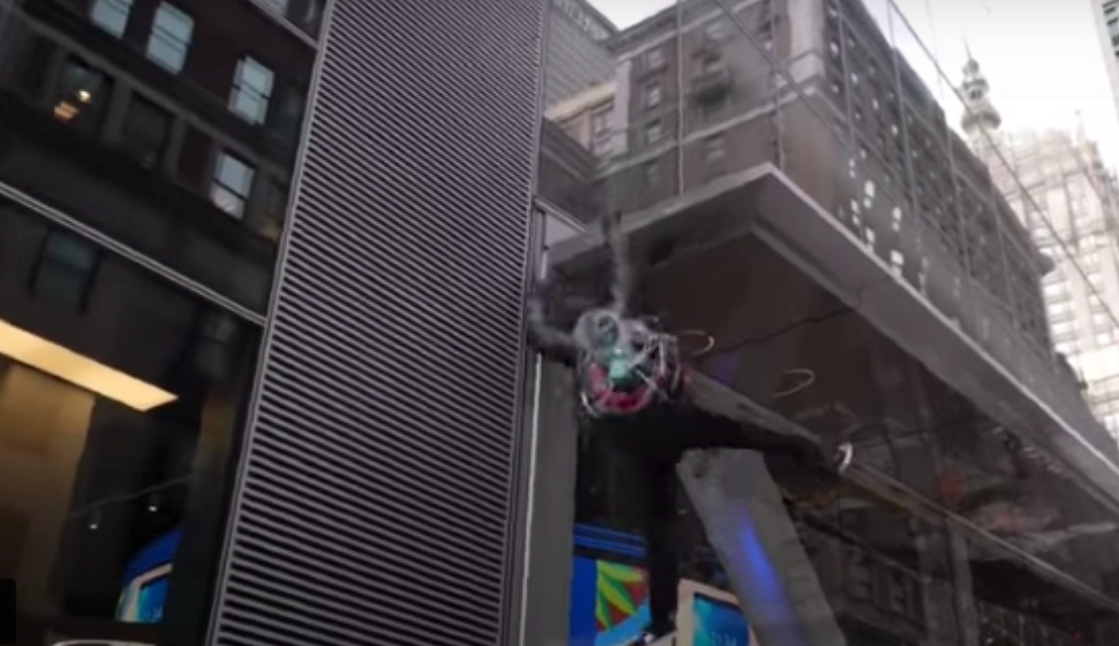 Climate protester’s attempt to scale Manhattan bank ends in tragedy