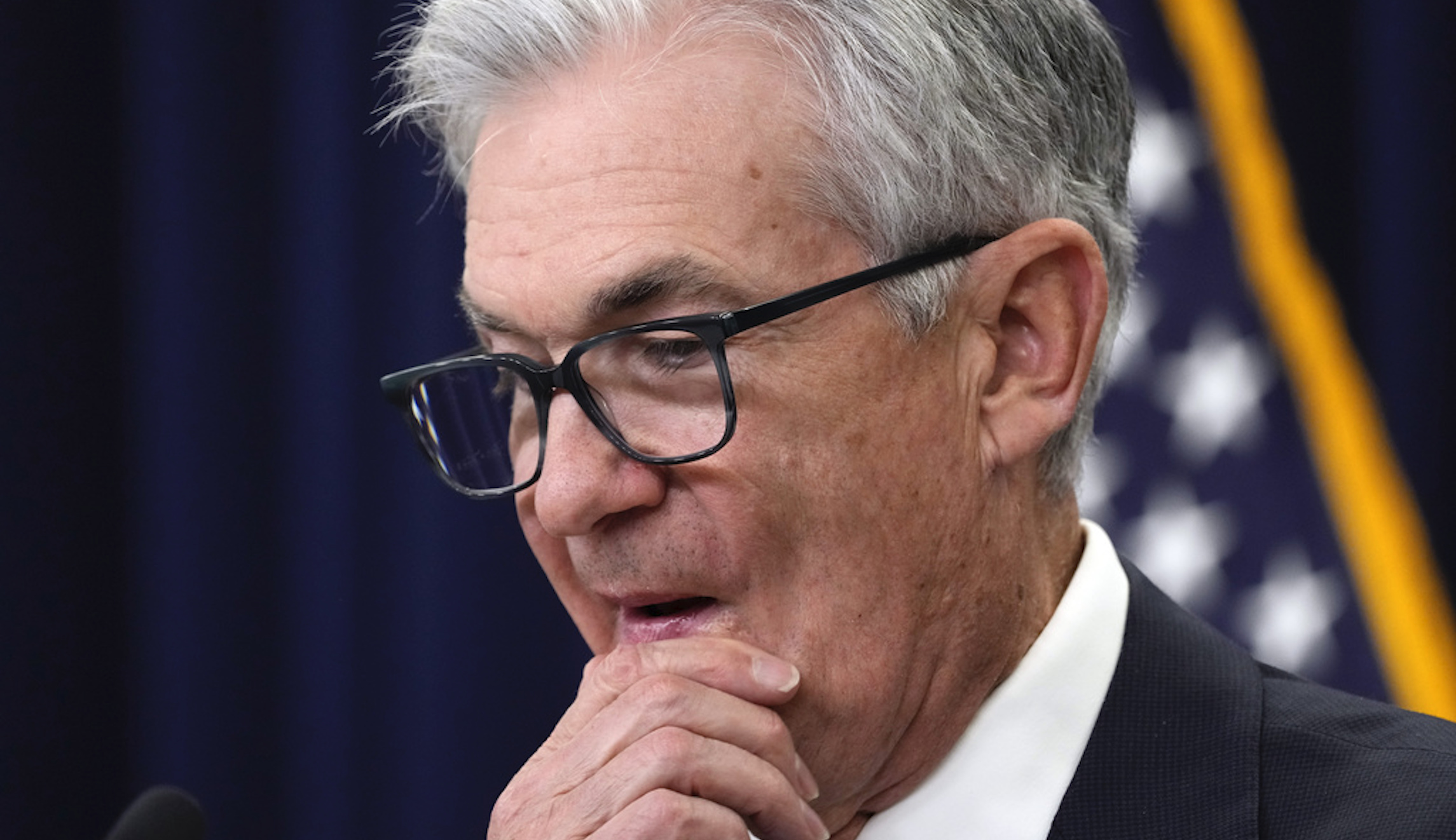 Powell and Yellen give diverging answers on guarantees for bank deposits