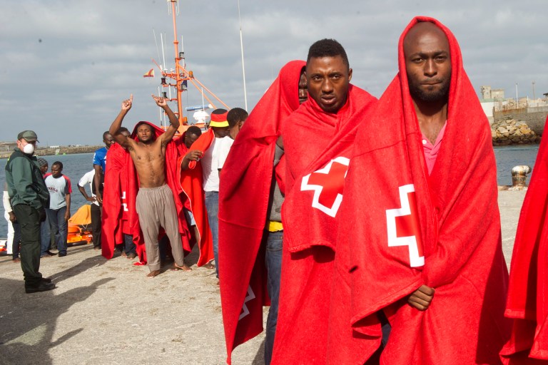 Some 1,400 migrants try to reach Spain from Africa