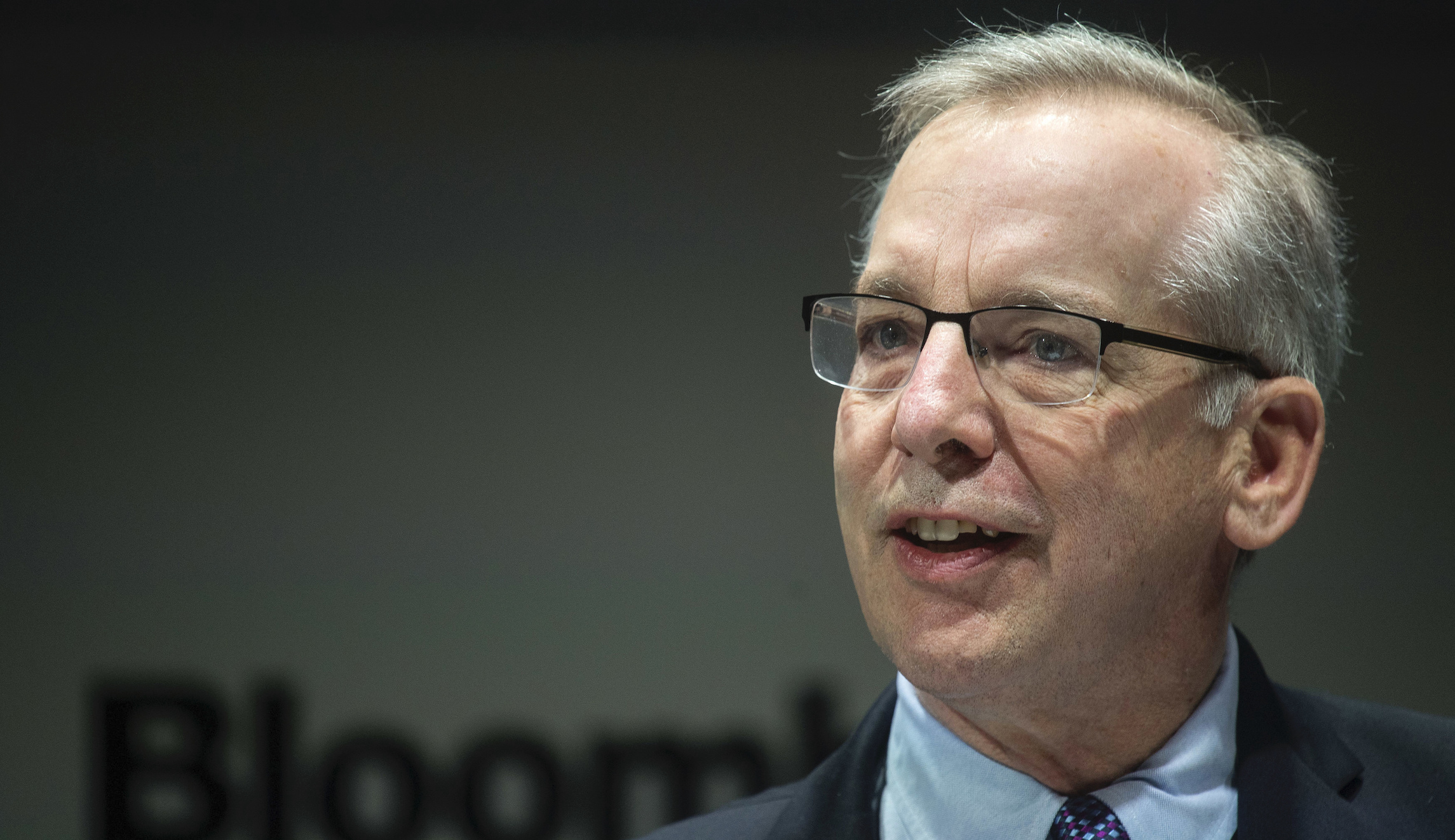 Former New York Fed president says central bankers should interfere with the 2020 election to oust Trump