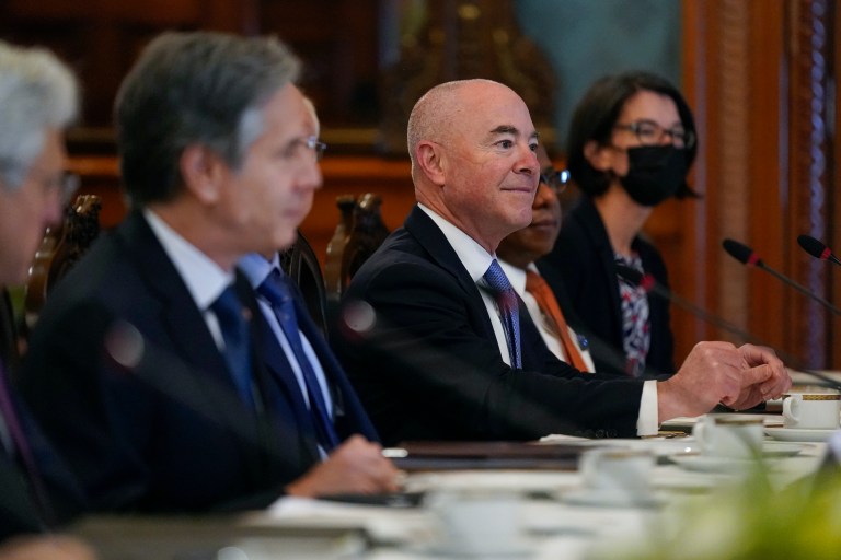 Border crisis crossfire: Top senators slam Biden administration as officials head to Mexico