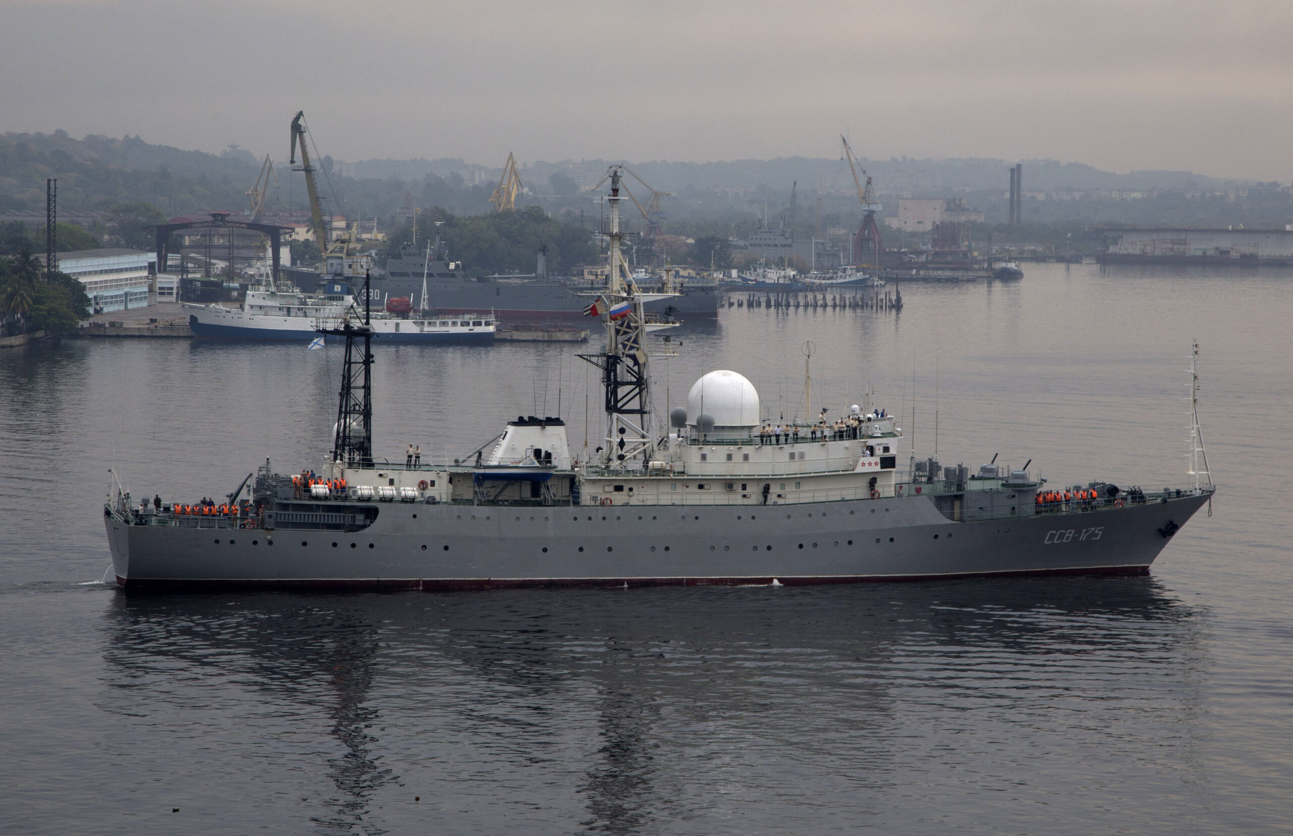 Pentagon shrugs off report of Russian spy ship off US coast