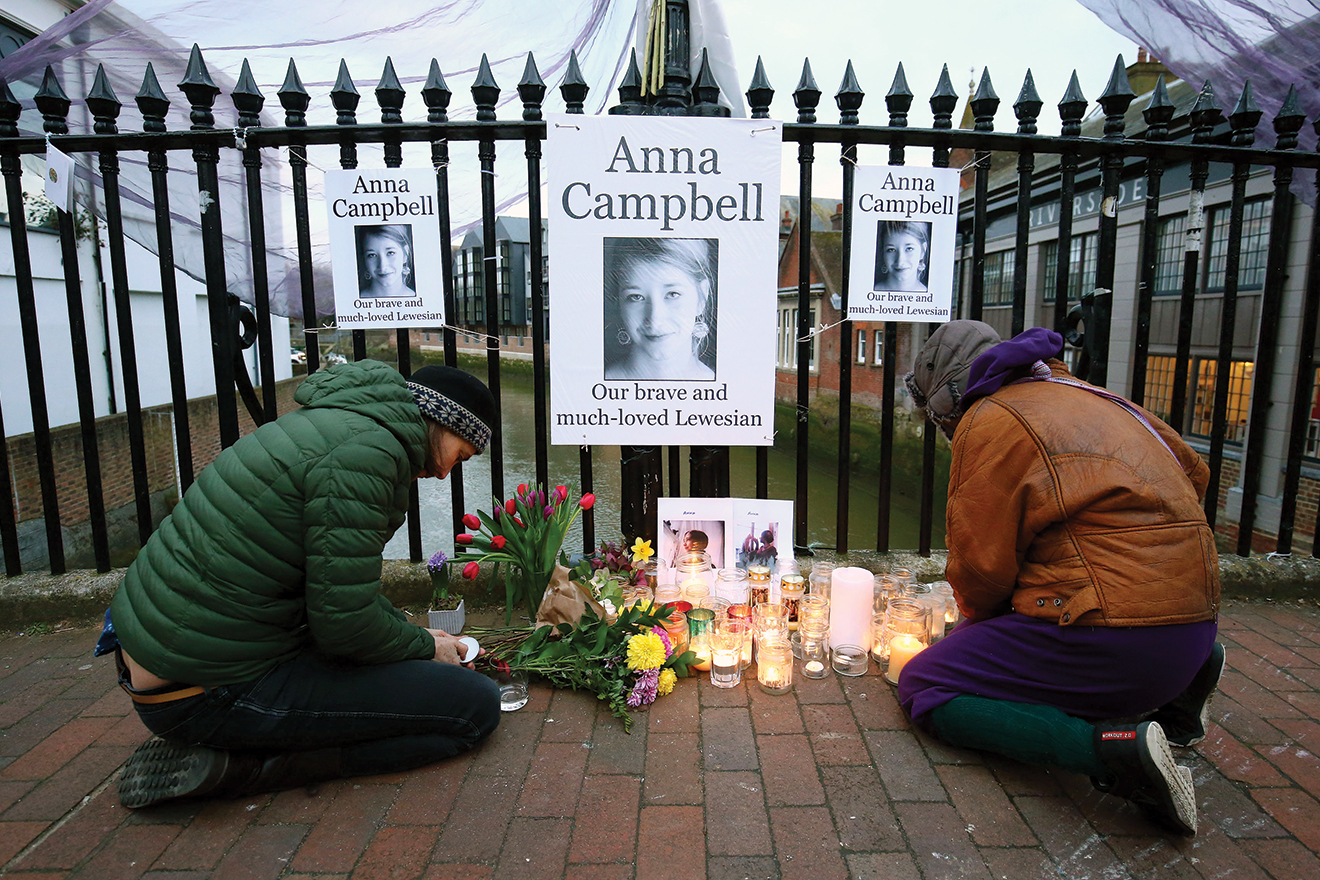 Anna Campbell, RIP
