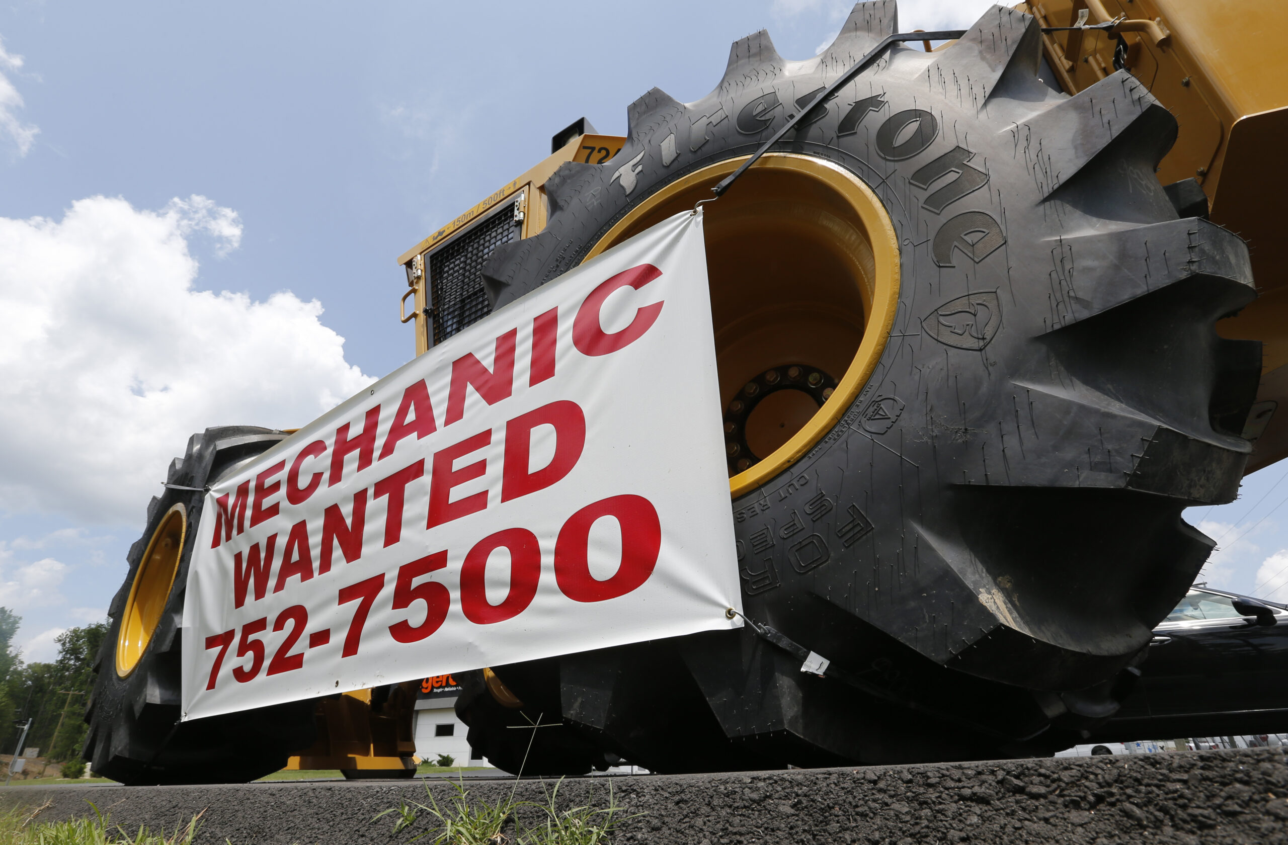 Jobless claims at 279,000 in first week of June