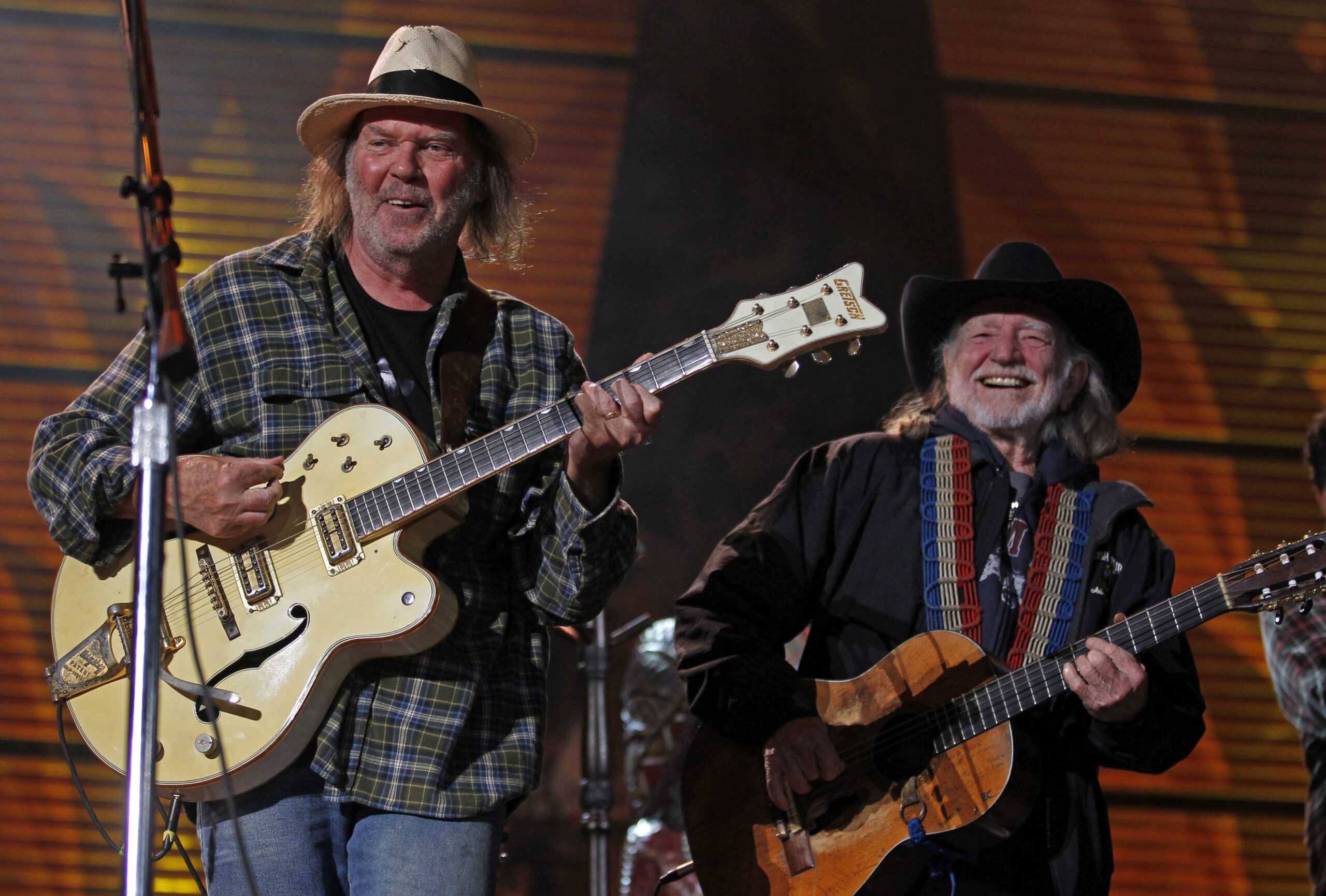 Musicians team up to kill Keystone XL