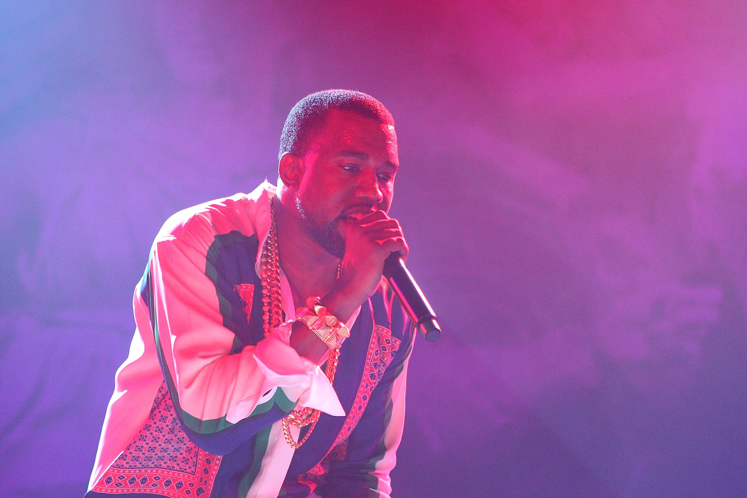 Kanye West says Obama’s struggling because he’s not connected like George W. Bush