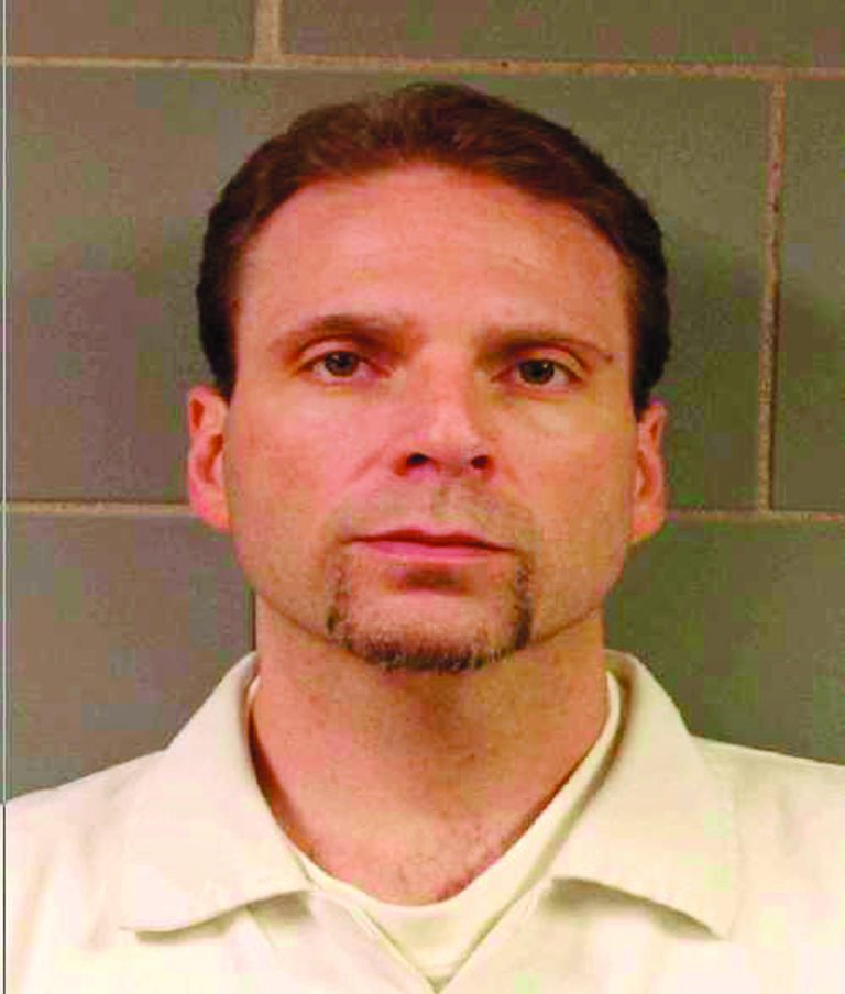 This undated photo provided by the FBI shows , Kenneth Conley one of two inmates who escaped from the Metropolitan Correctional Center in downtown Chicago Tuesday, Dec. 18, 2012. Chicago Police Sgt. Michael Lazarro says their disappearance was discovered at about 8:45 Tuesday morning. Lazarro says the pair used a rope or bed sheets to climb from the building. (AP Photo/FBI,HONS