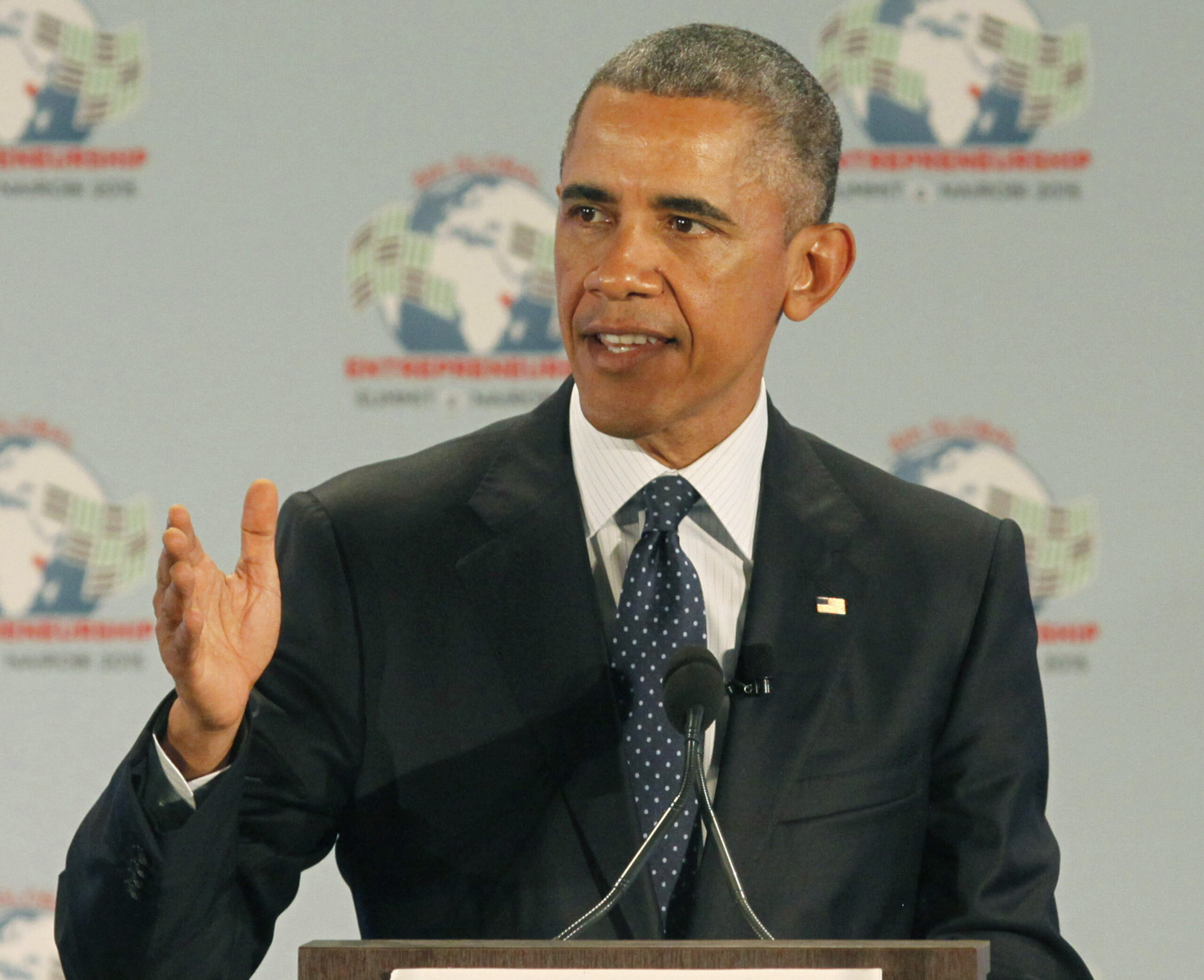 Obama: Huckabee ‘ridiculous’ and ‘sad’ on Holocaust, Iran deal comparison