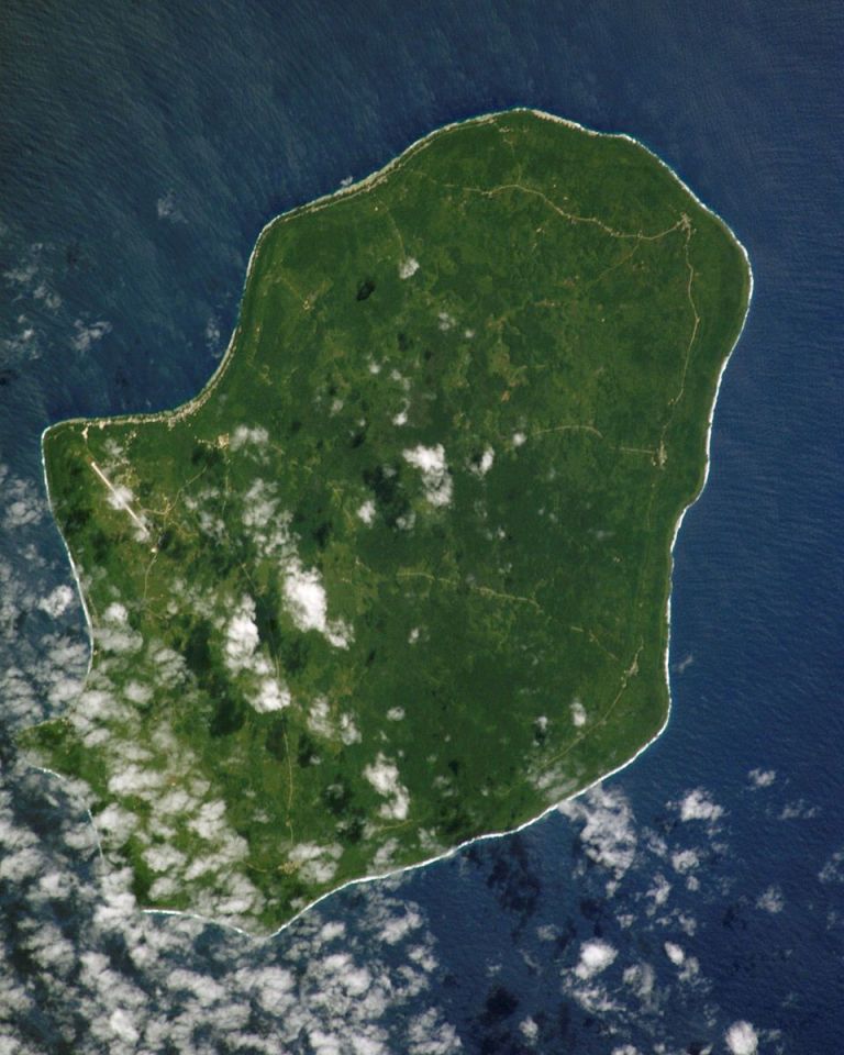 Libertarians and the Idyllic Island Nation That’s Running Out of People