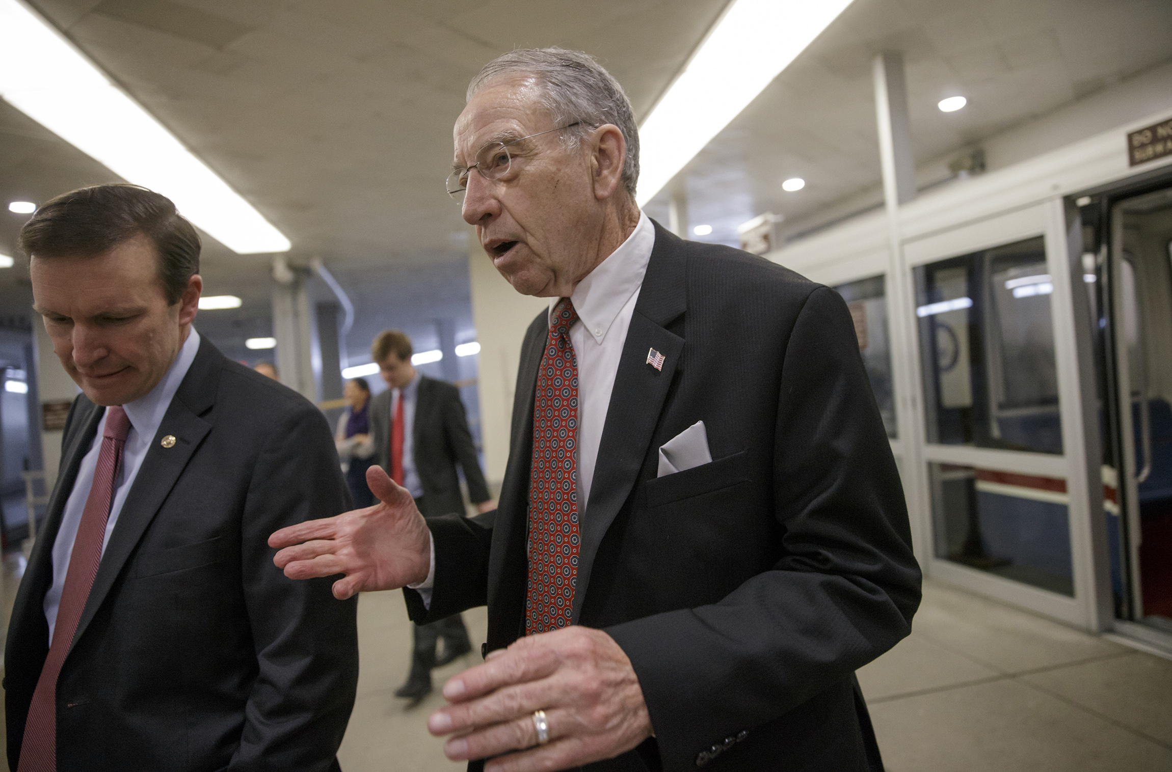 GOP senator: ‘It’s a gamble’ to let Trump pick Supreme Court nominee