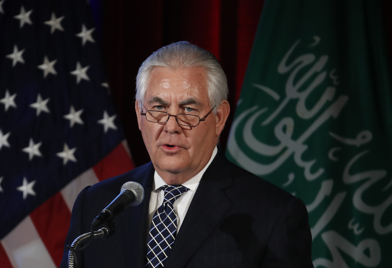 Rex Tillerson proposes cutting 2,300 jobs at State Department