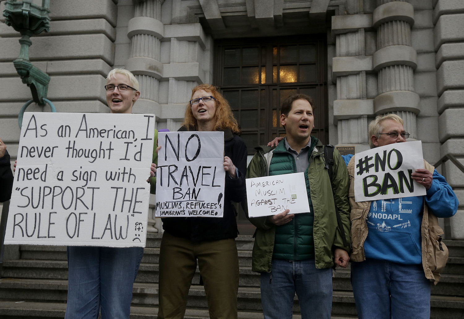 Immigration groups hate Trump’s new immigration order