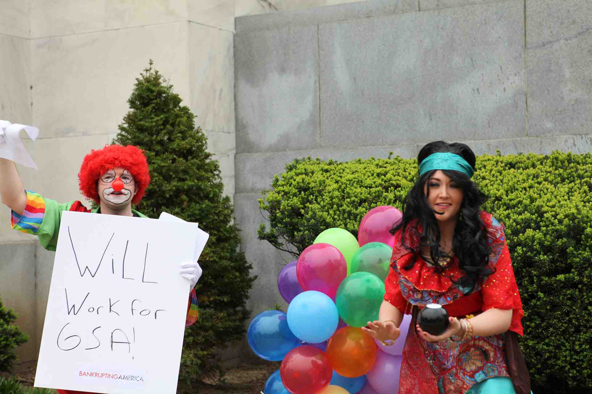 Clown, Mindreader Ask GSA for Jobs