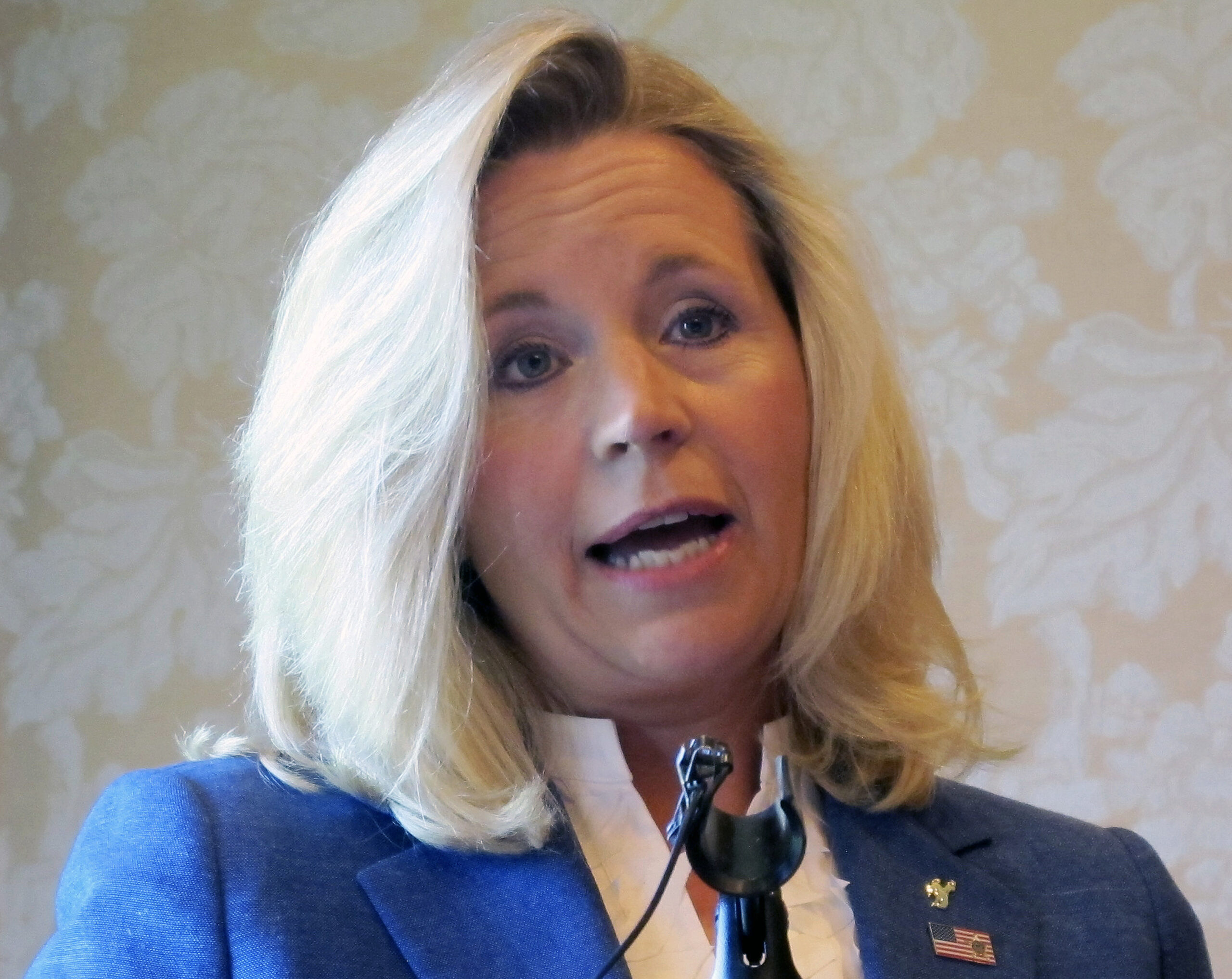 Positive COVID-19 test likely to keep Cheney off trail during Trump Wyoming visit