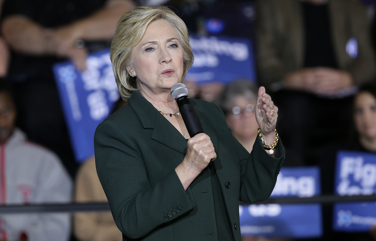 State Department weighs deal to speed up release of deleted Clinton emails