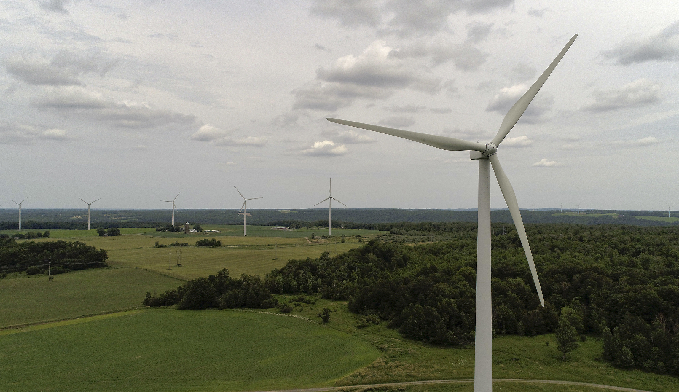 Oil, renewable industries join forces to oppose Trump’s grid plan at FERC