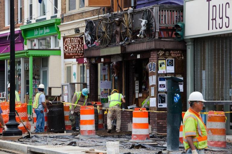 Gray wants longer hours for D.C. alcohol sales