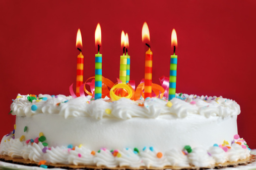 Keeping birthday parties small can make for a more enjoyable gathering, but it comes with a social price. (Photo: Thinkstock)