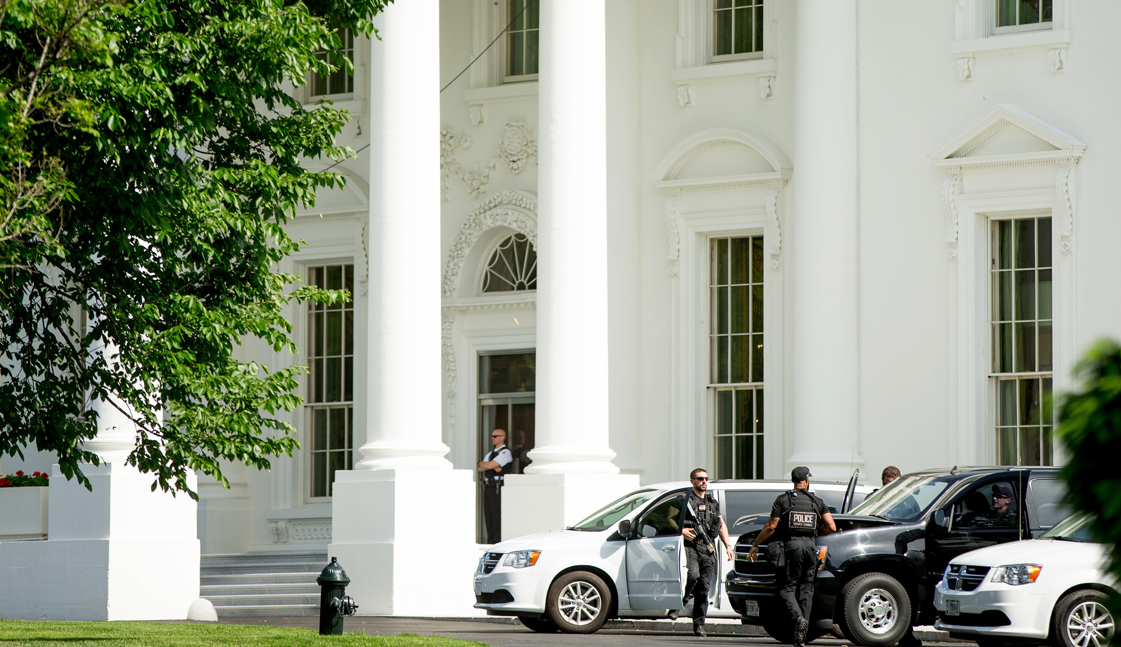 White House on lockdown, suspect is in custody