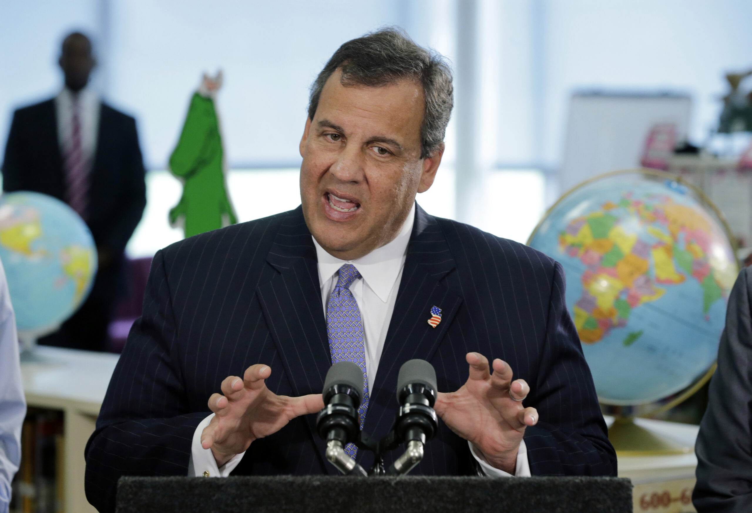 Christie stumps for Illinois candidate