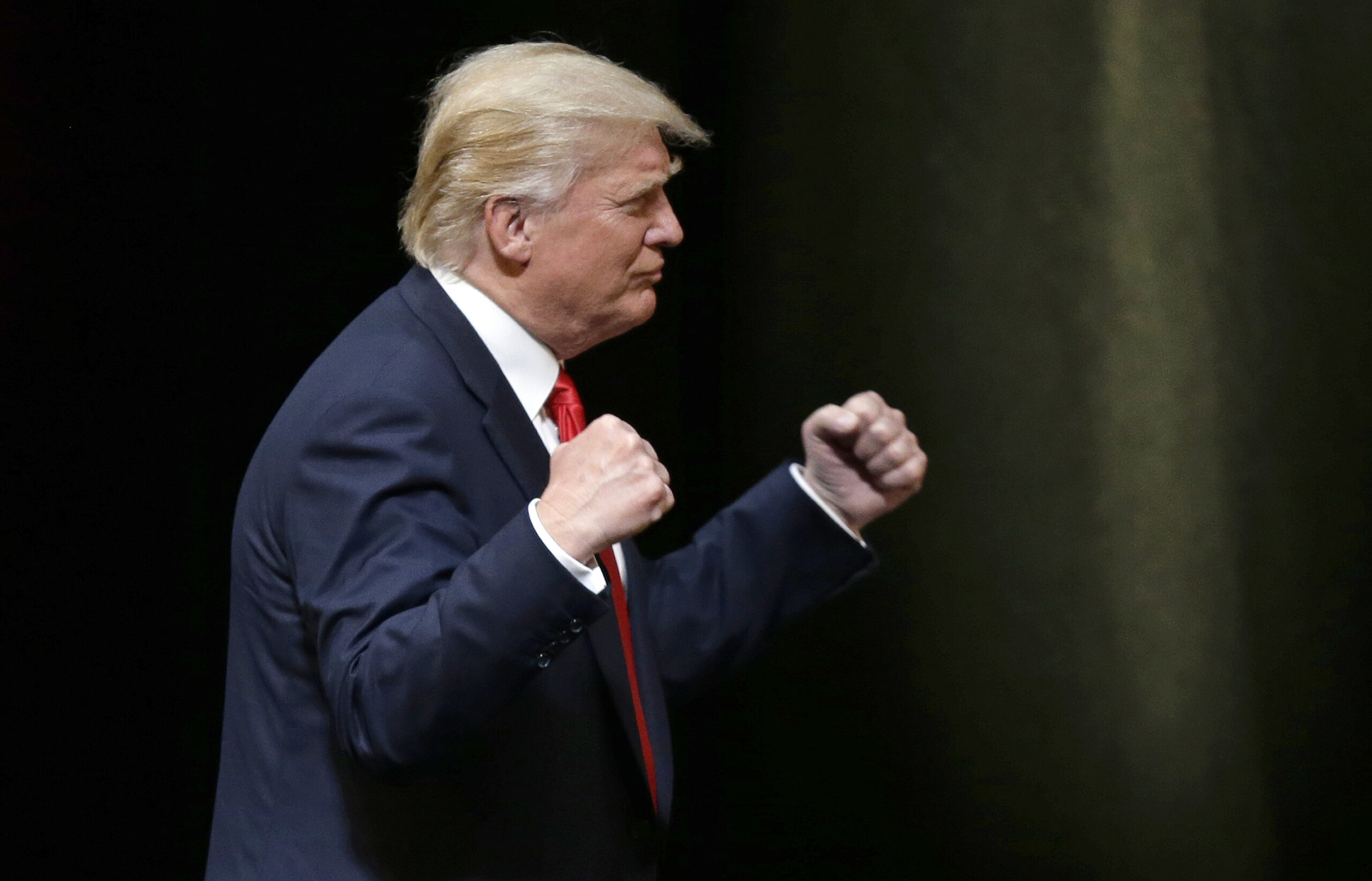 Trump vows to investigate Clinton after FBI clears her