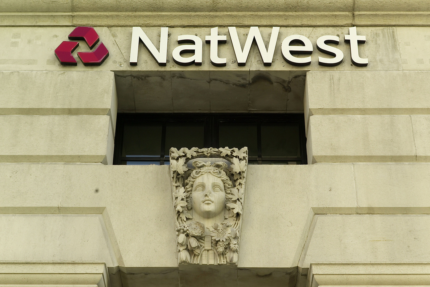 British bank freezes accounts for Russia Today