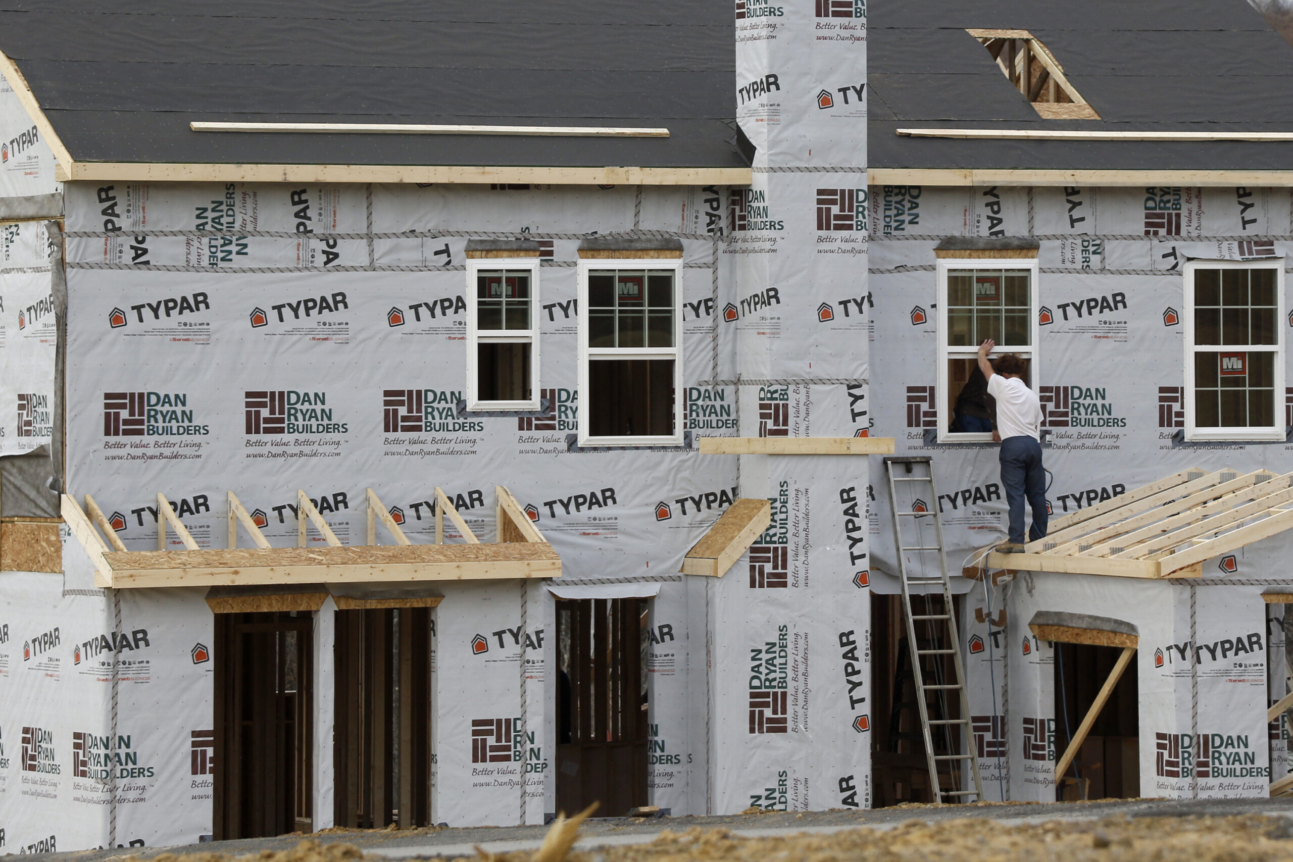Sales of new US homes plunge 14.5 percent in March