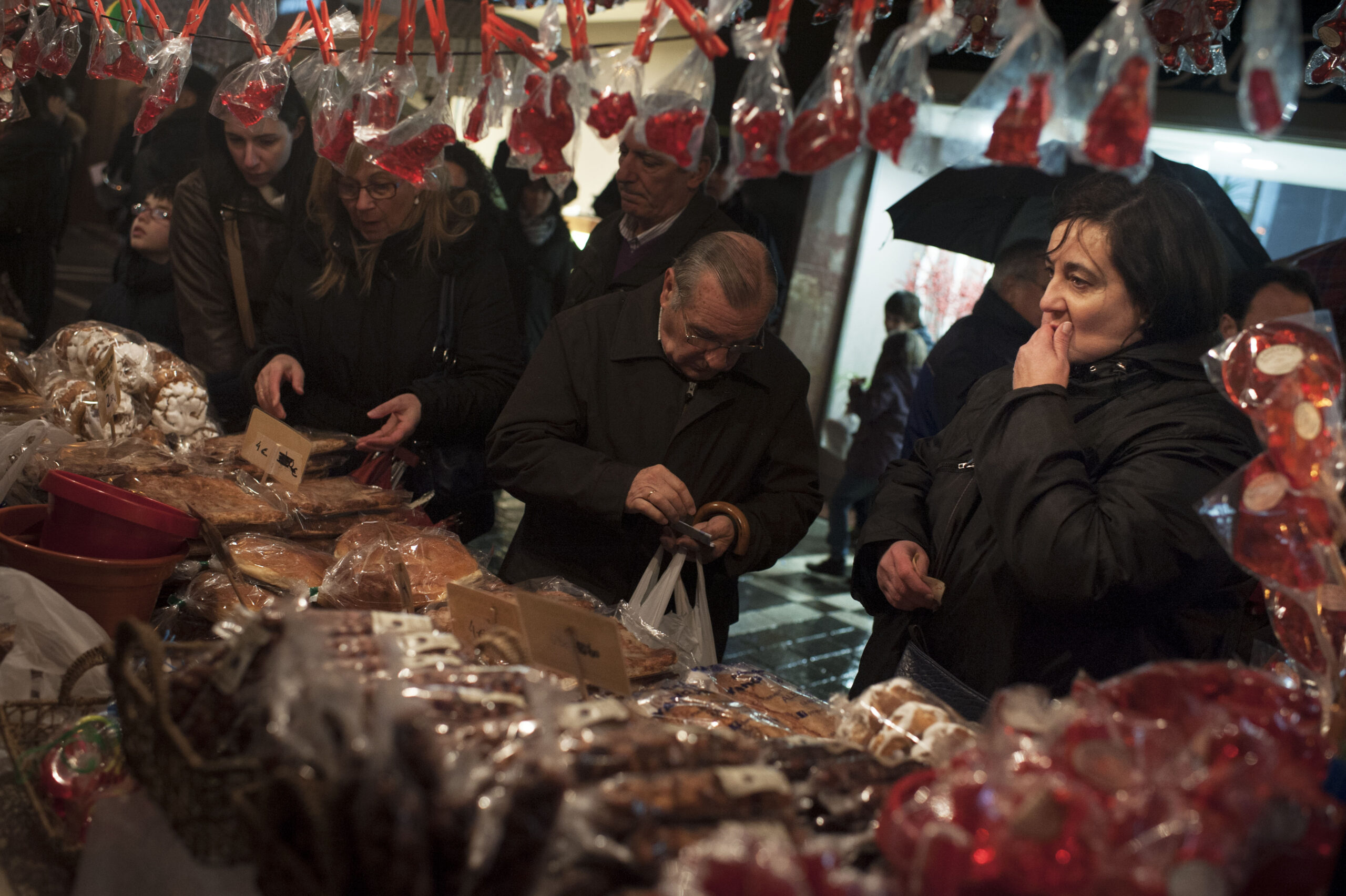 Eurozone retail sales in unexpectedly big slide