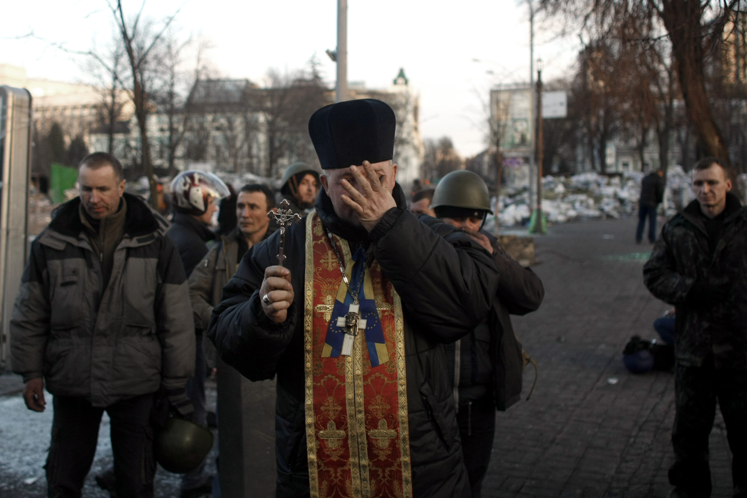 Ukrainian protesters claim control over capital