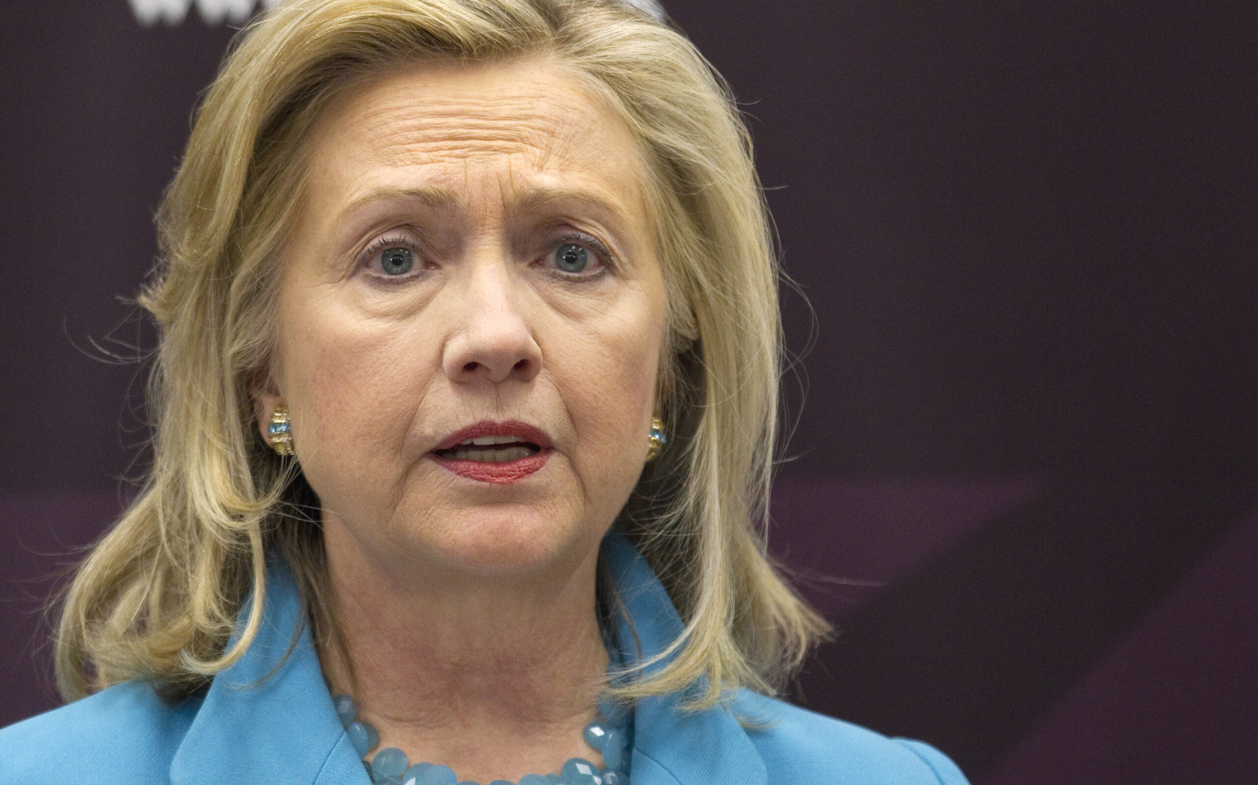 Poll: Hillary Clinton lead shrinks to 7 points nationally