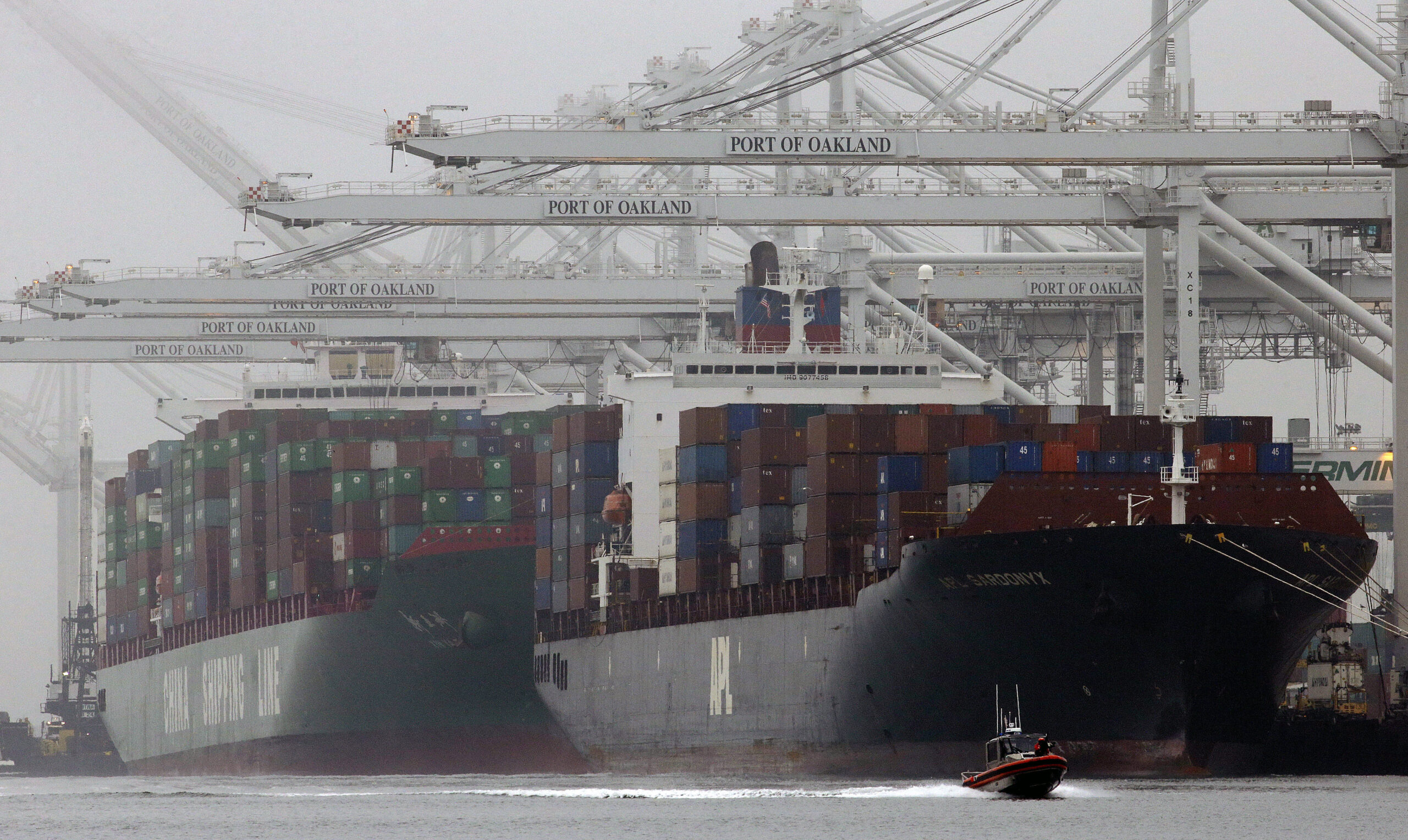 Commerce: US wholesale stockpiles grow 1.4 percent in October