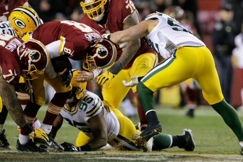 Senator tackles NFL on concussion link