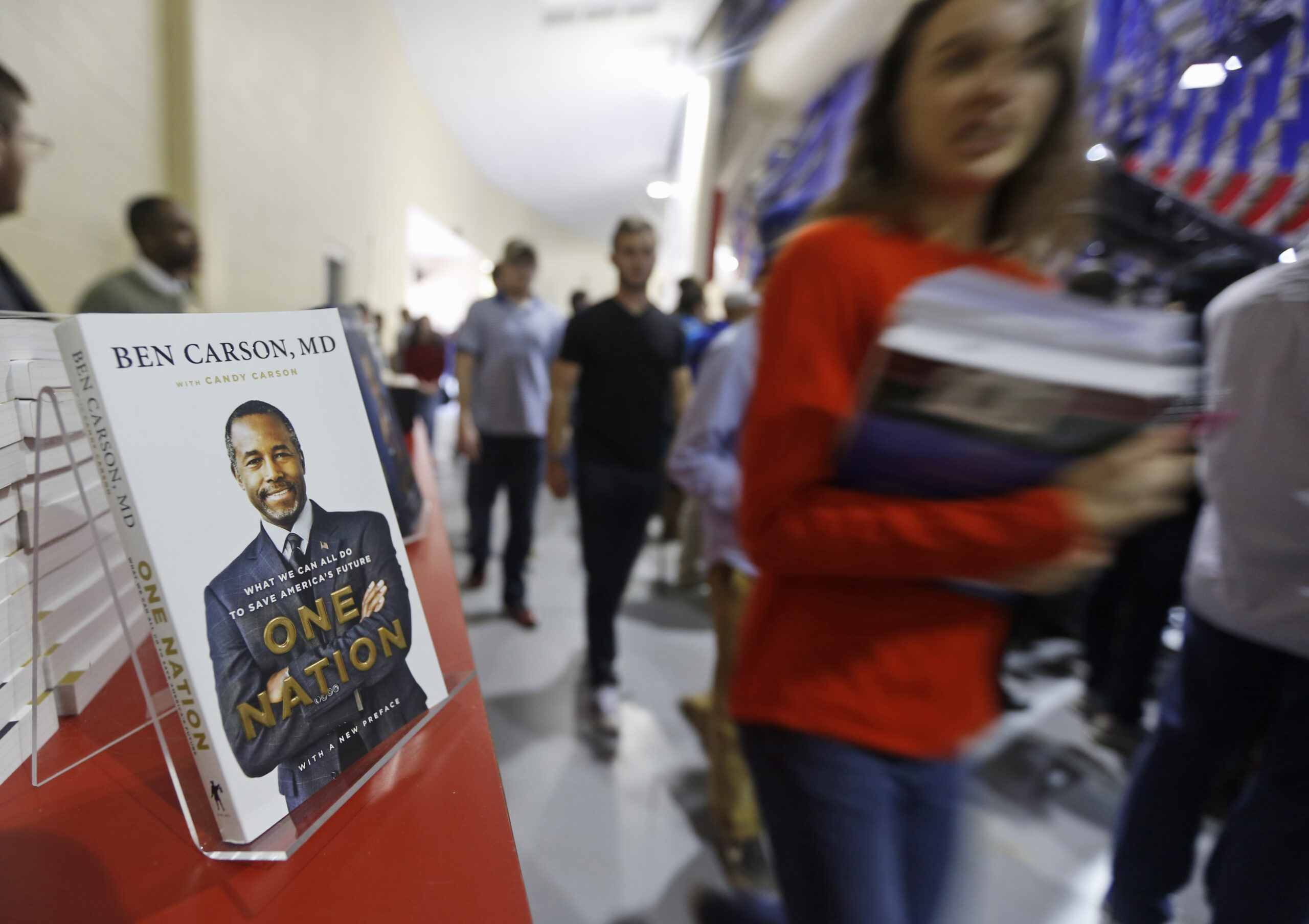 Carson trumps Trump in book sales