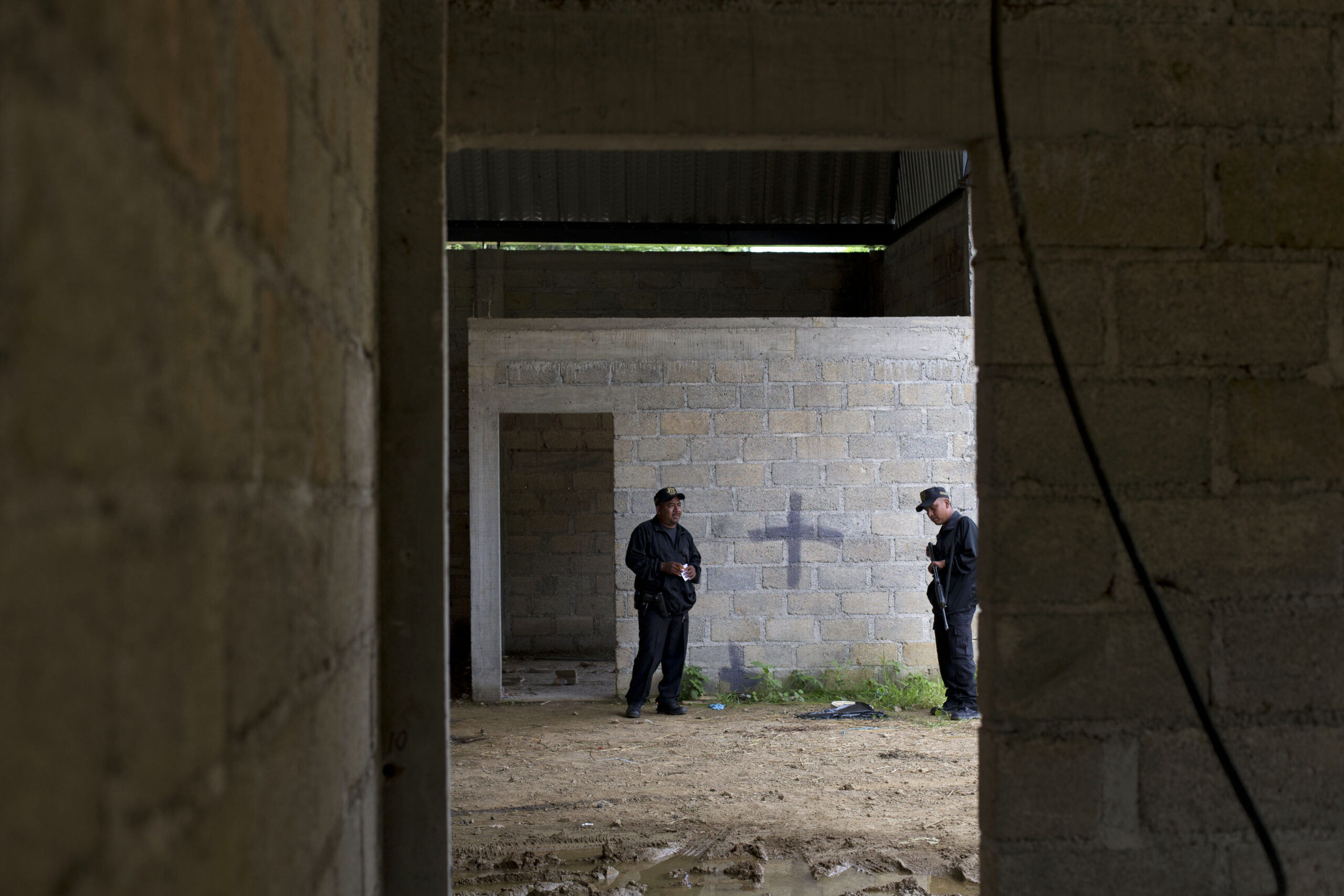 Rights group asks Mexico probe into army slayings