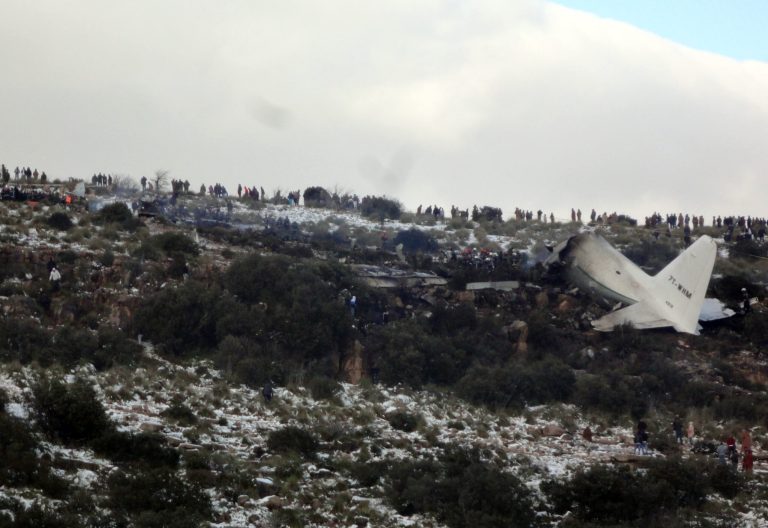 Algeria: Plane crash kills 77 but 1 man survives