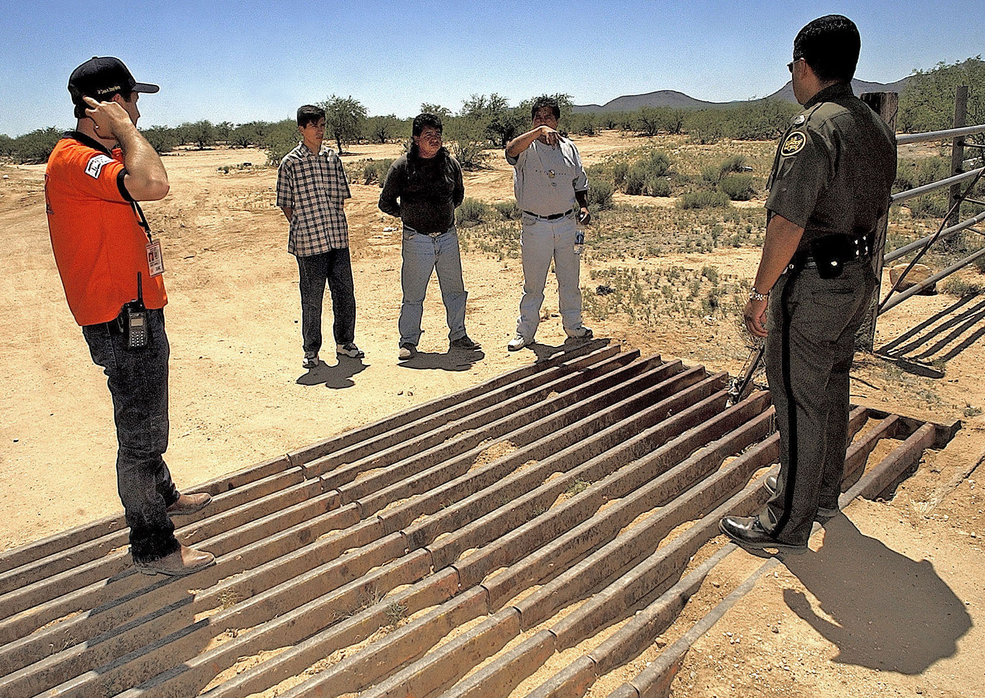 New poll: Bare majority favors immigration reform; support for border security high