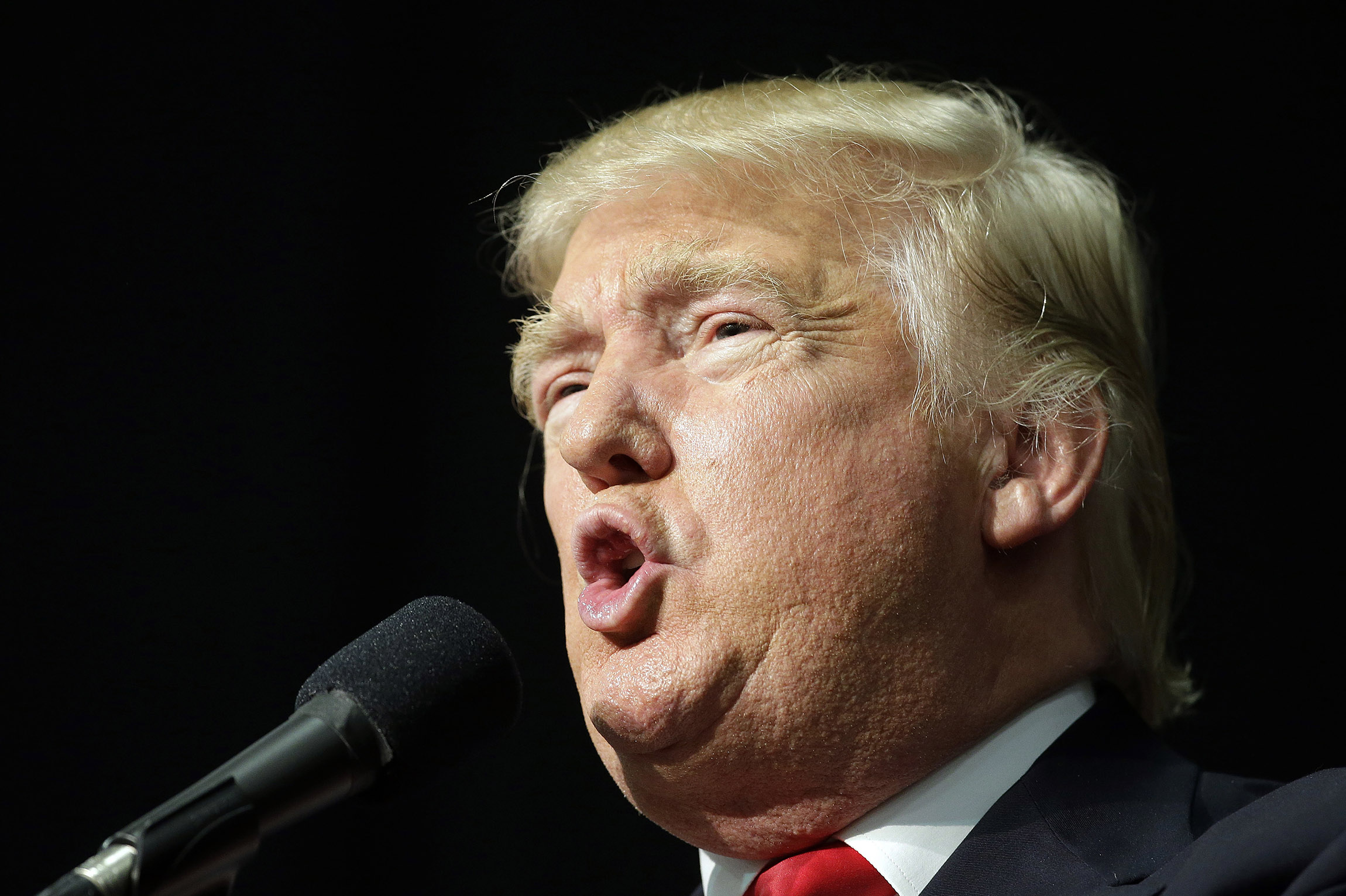 Trump predicts whether Clinton will be indicted