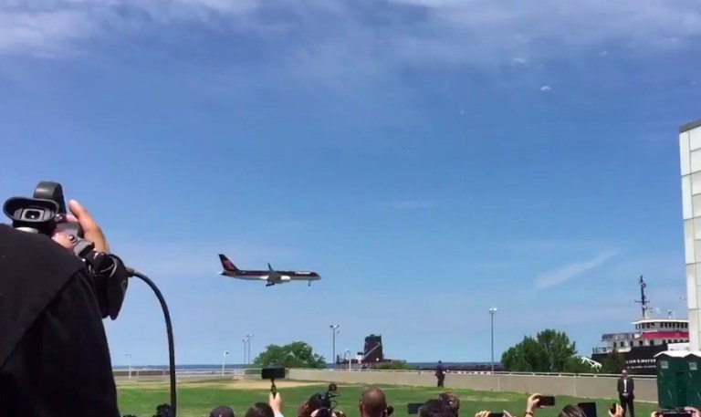 Donald Trump's plane landed in Cleveland to the tune of opera music. (Screen shot)
