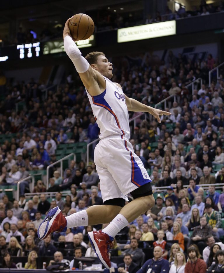   Los Angeles Clippers power forward Blake Griffin (32) dunks the ball in the first quarter of an NBA basketball game against the Utah Jazz, Friday, Dec. 28, 2012, in Salt Lake City. (AP Photo/Rick Bowmer)  