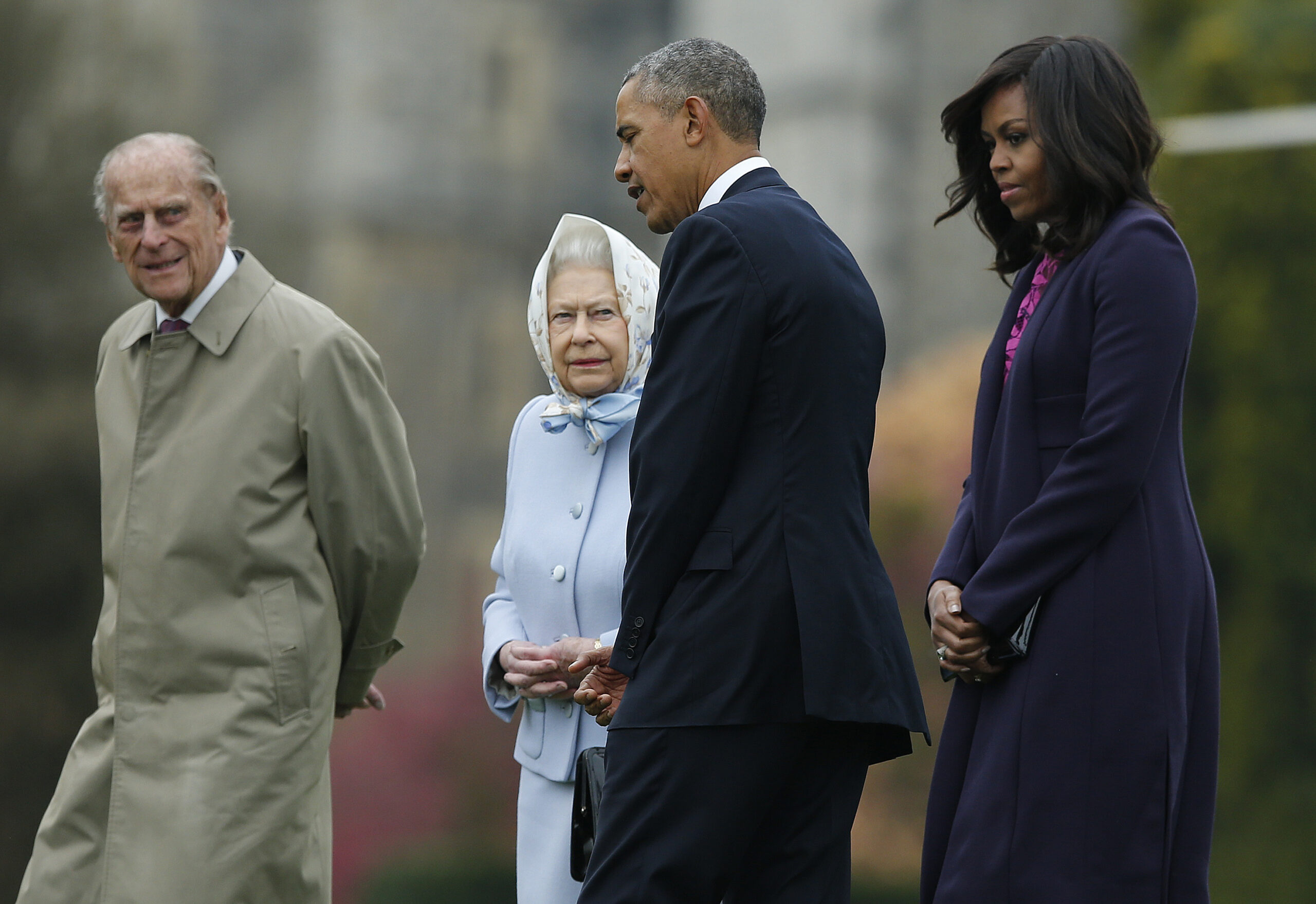 This is what Obama gave the queen for her 90th birthday