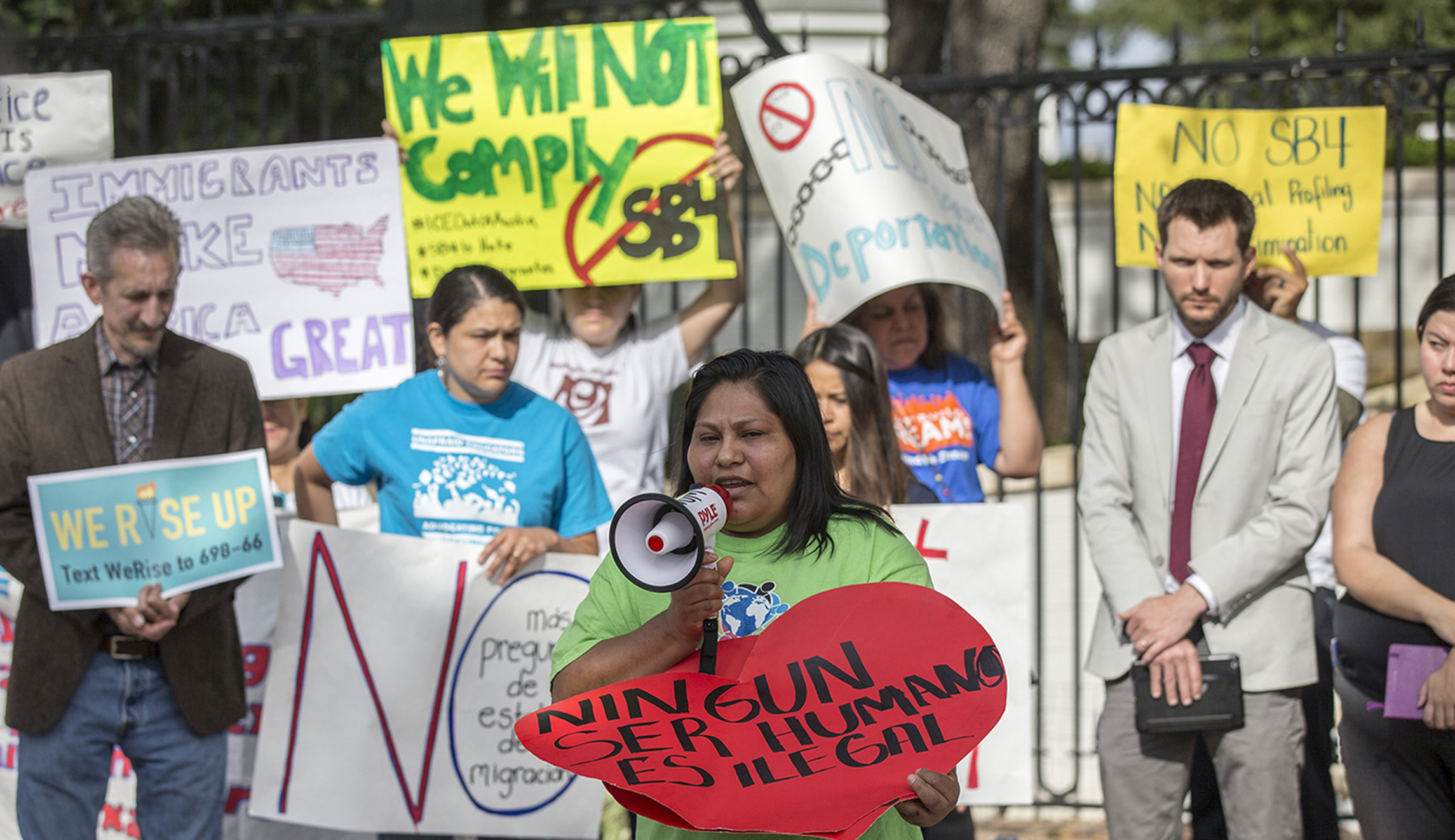 ACLU issues ‘travel advisory’ for Texas over ‘sanctuary city’ crackdown