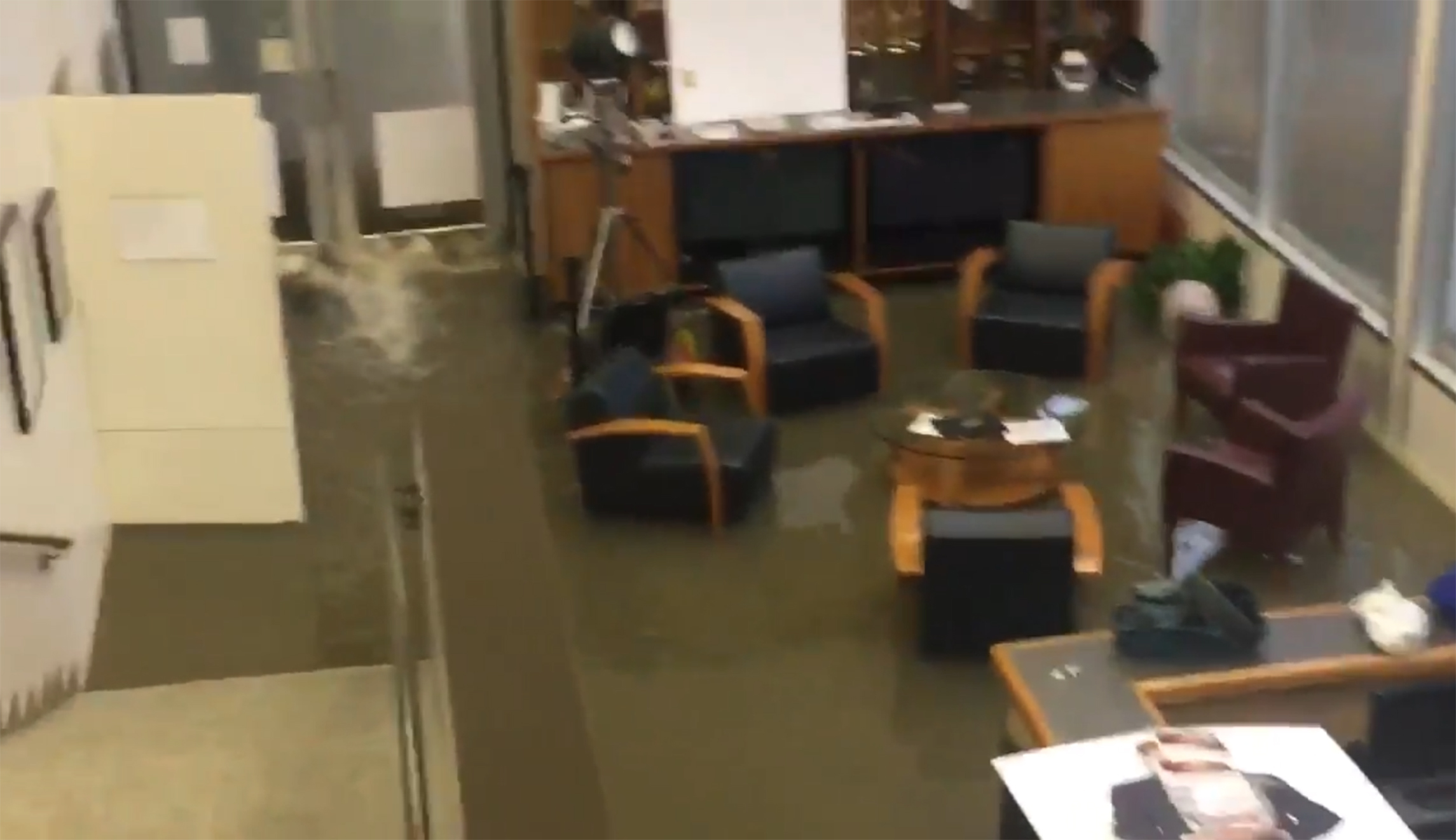Watch: Houston CNN affiliate forced to evacuate as Hurricane Harvey floods station