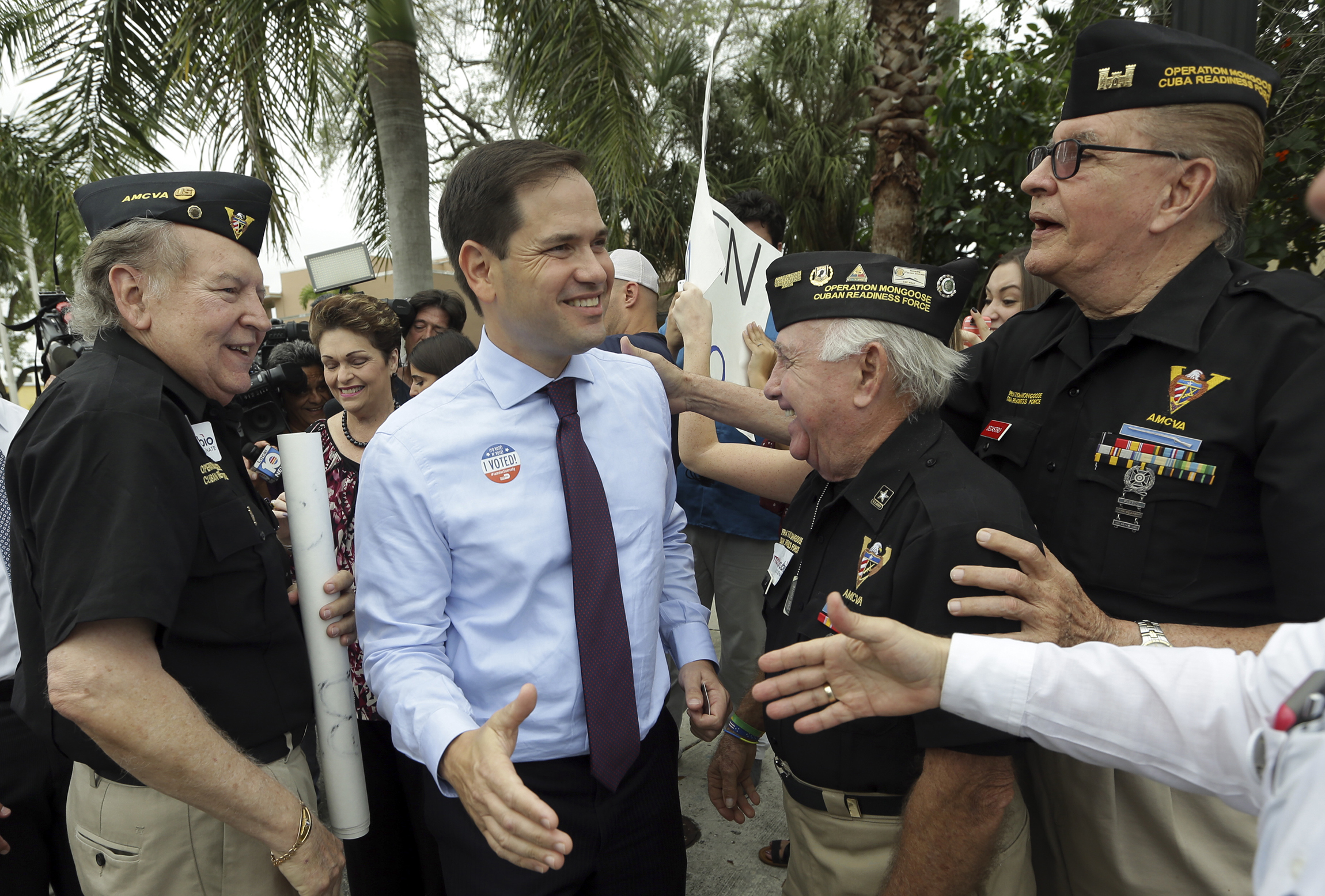 Rubio wins re-election, defeats Murphy