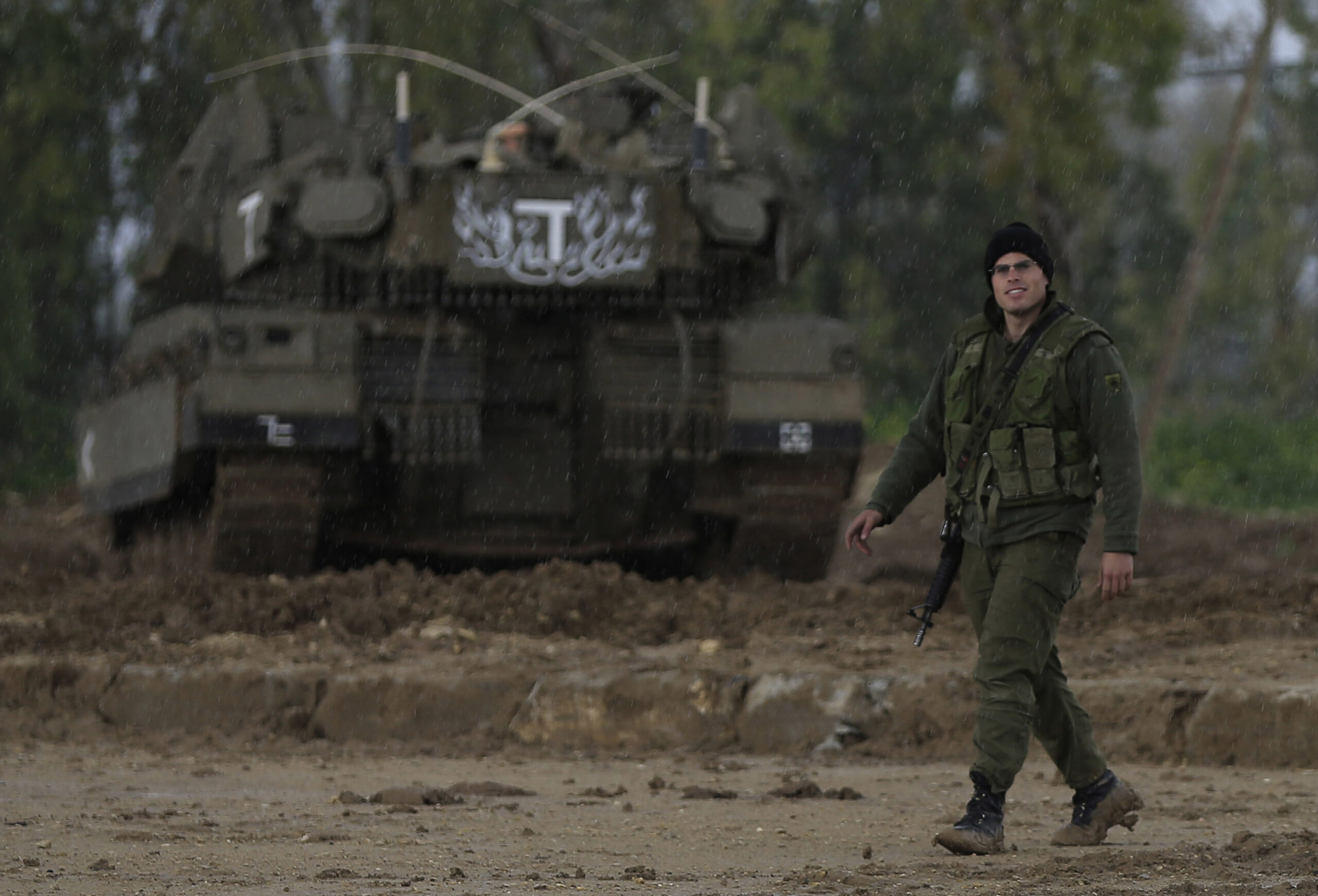 Rockets strike Israel, jeopardizing truce talk