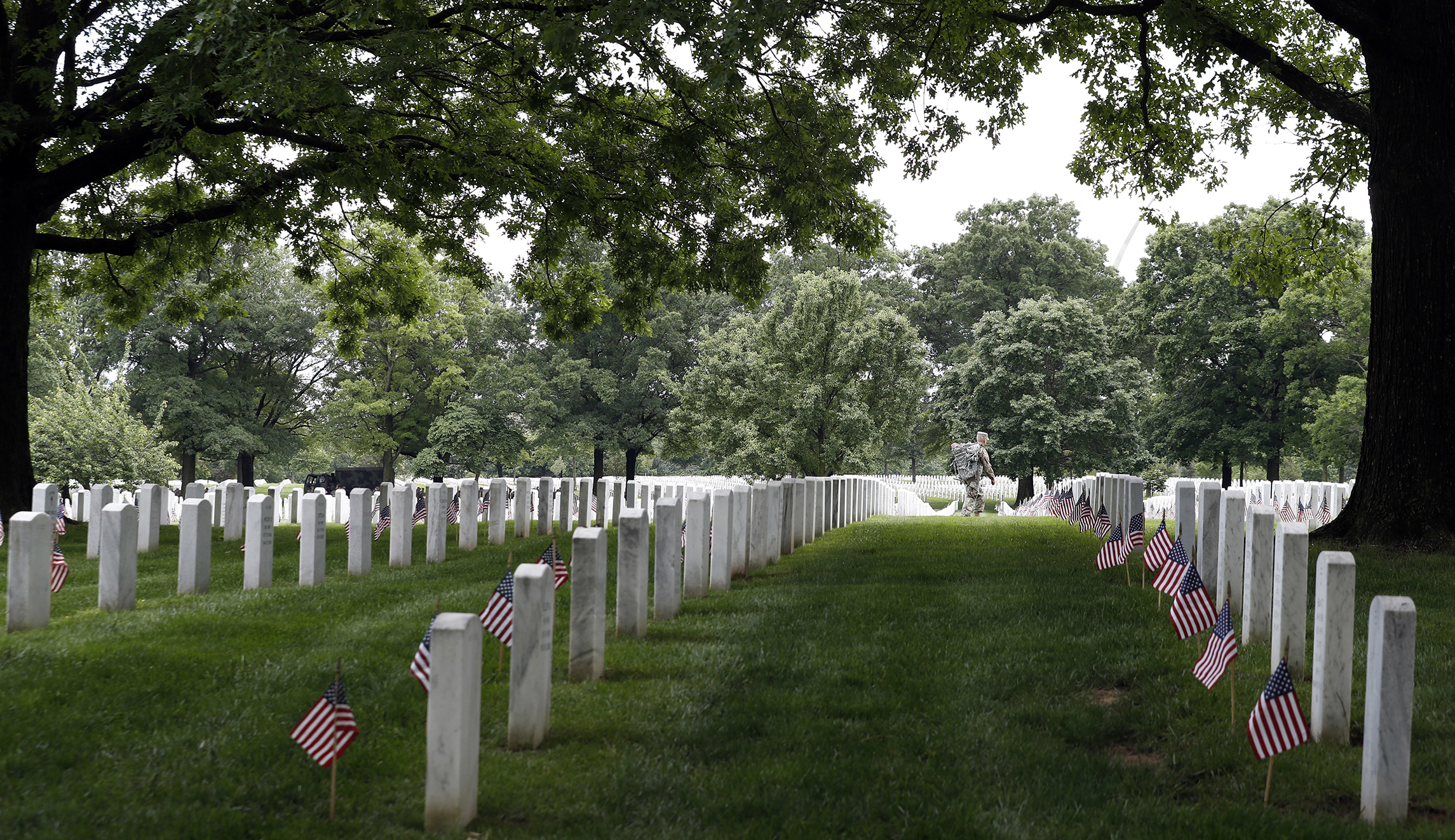 Arlington National Cemetery evacuated due to bomb threat