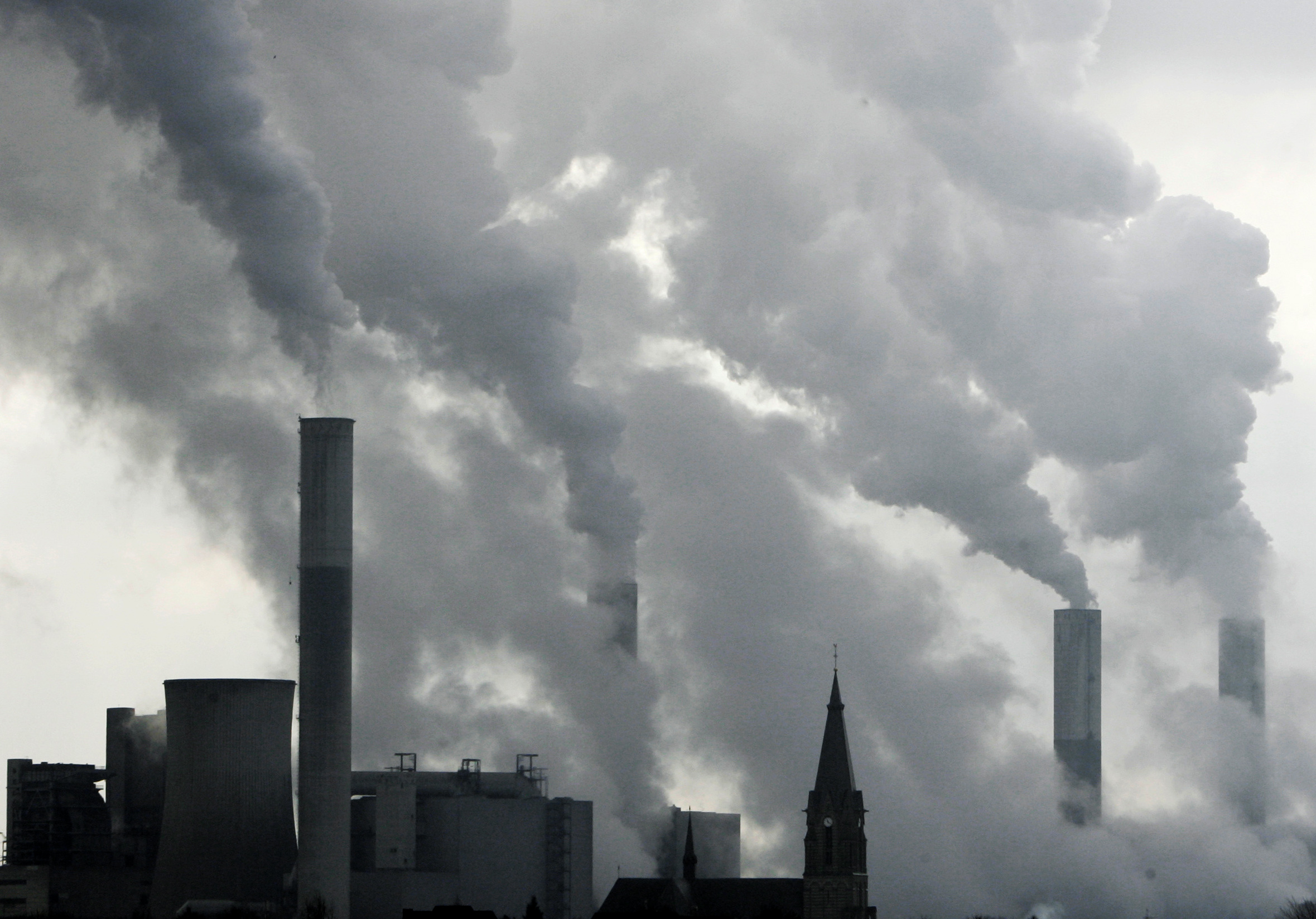 Fossil fuel industry cash connected to GOP-favored climate researcher