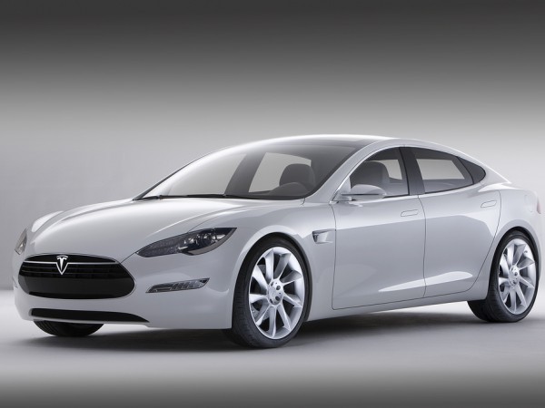 NYT writer test drives an electric Tesla – ends up stranded